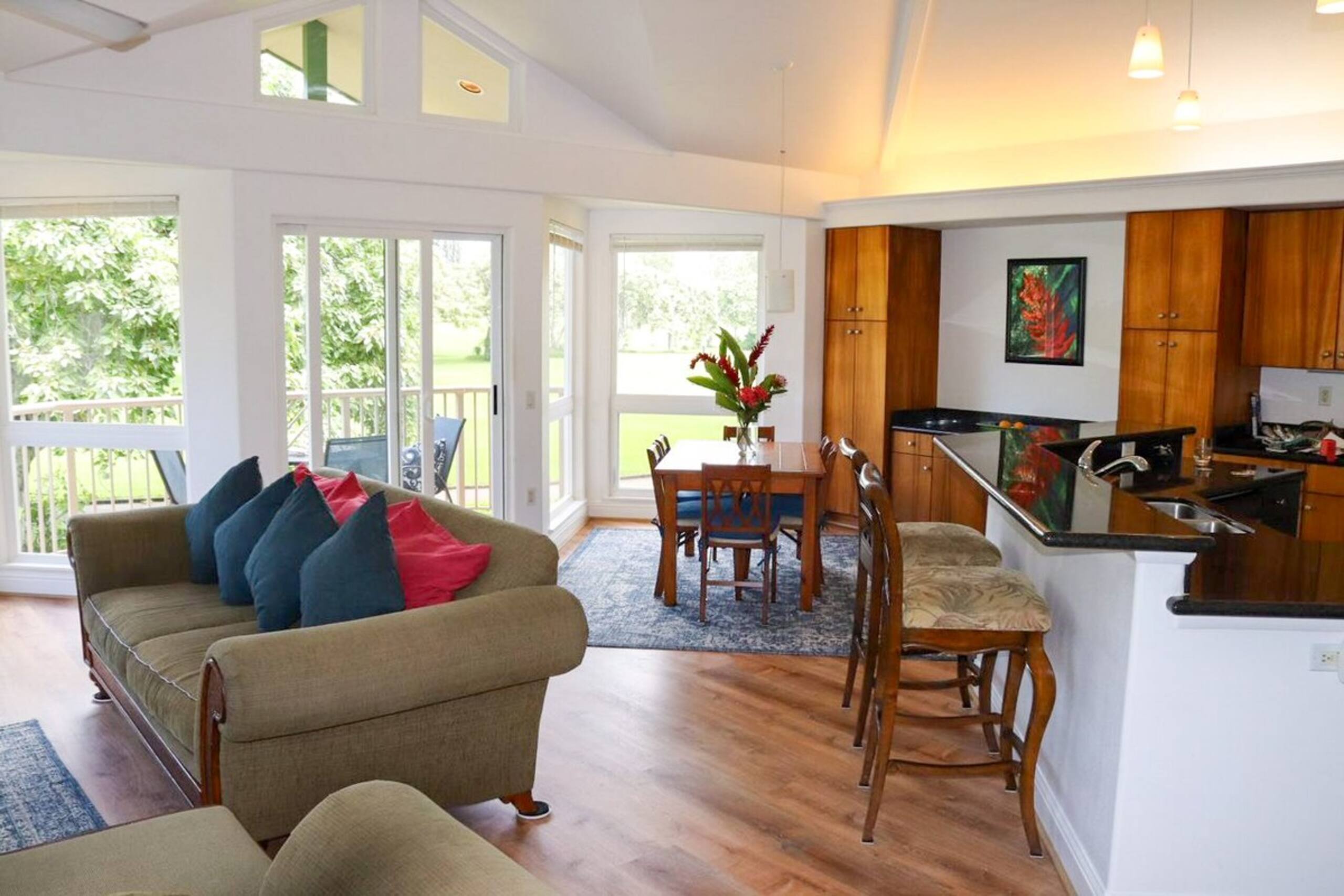 Walk to Beach & Sunset Luxury Villa - 2000sq ft - Photo 7