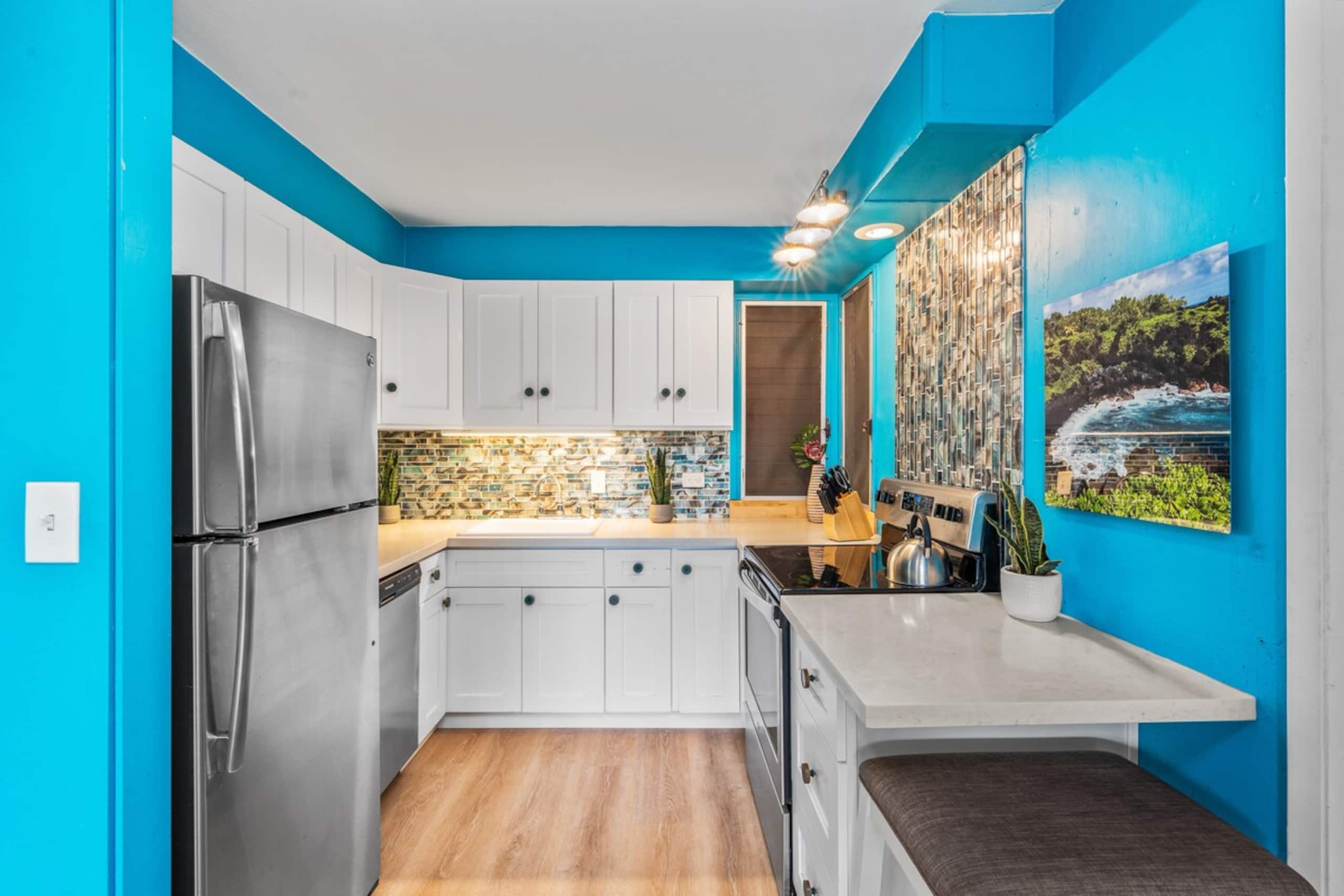 Updated 1 BR w/ AC Pool, Beach Cabana - EL L102 - Photo 5