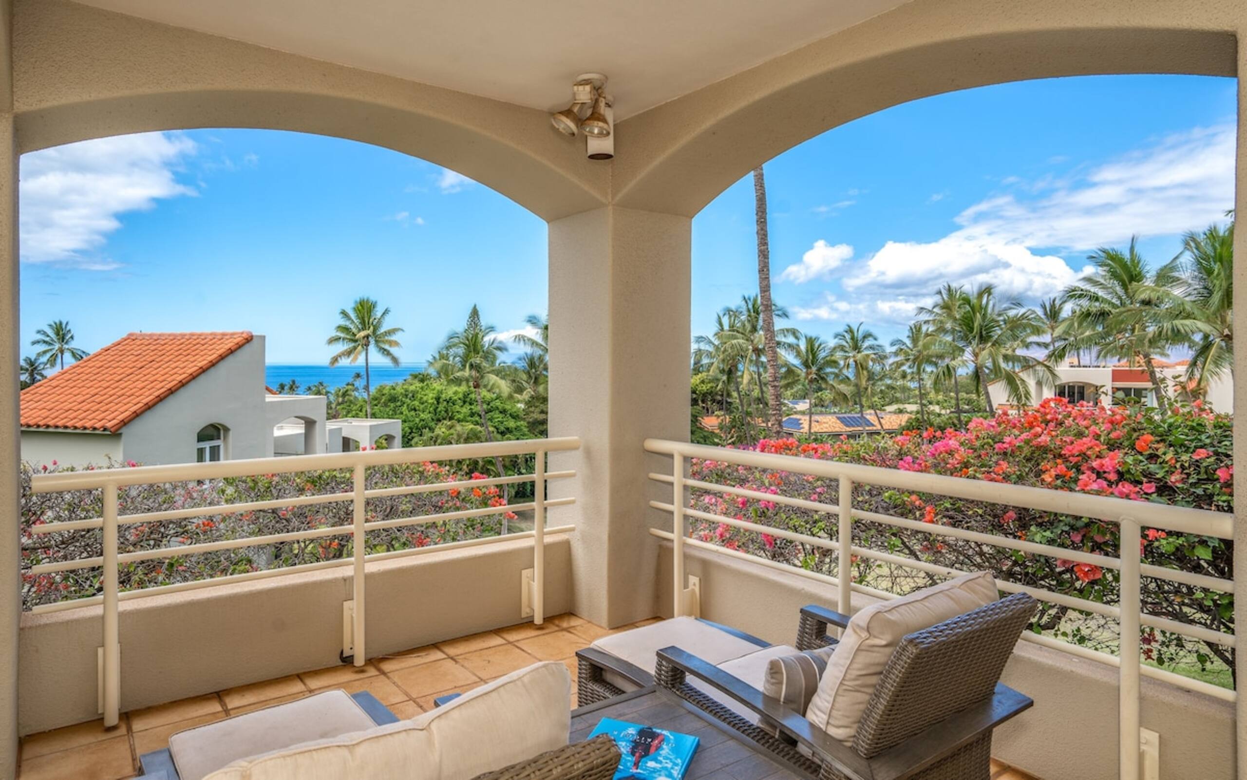 Panoramic Ocean Views, Great Rates PA1005 - Photo 9