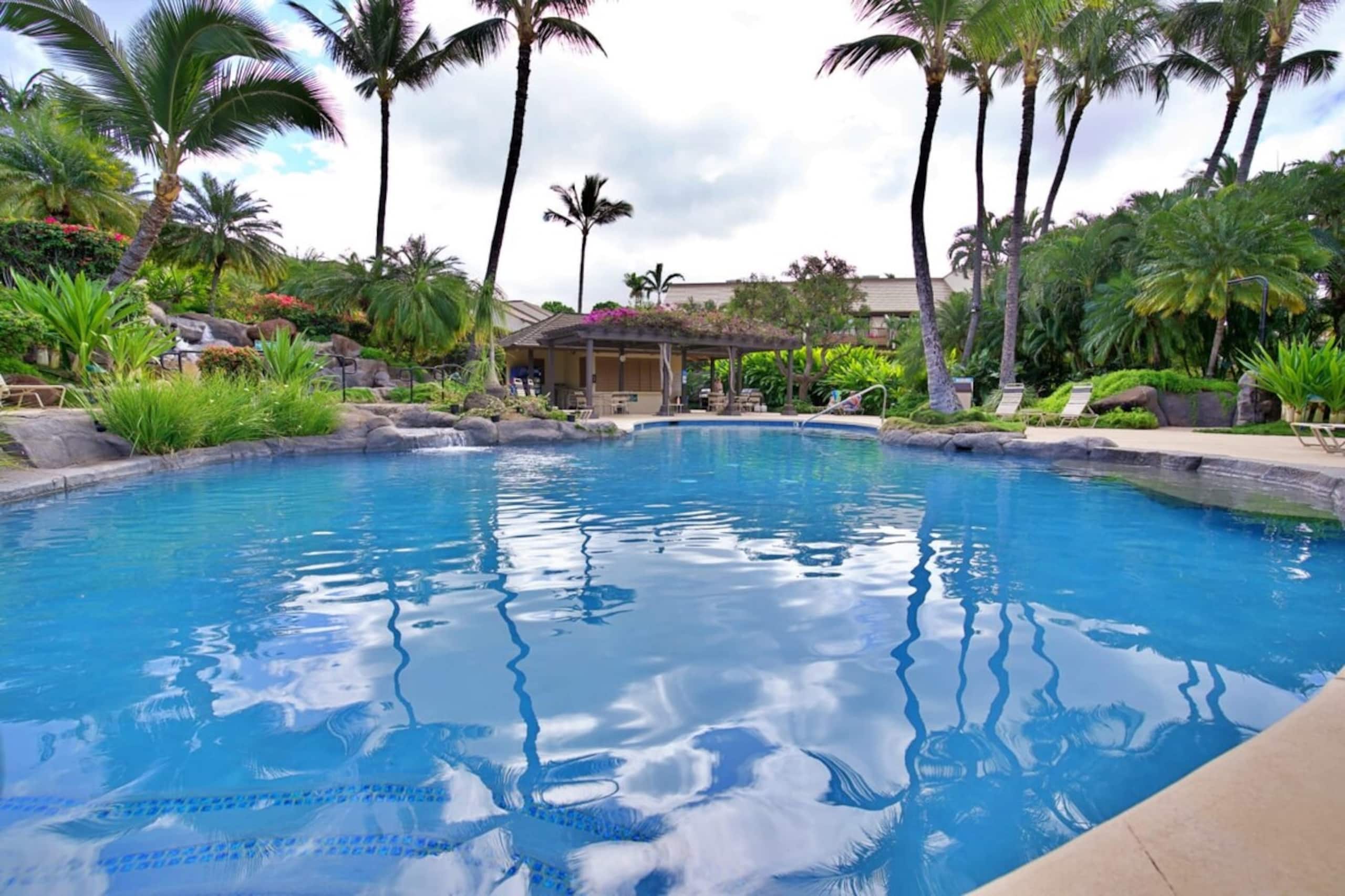 Front row of Maui Kamaole. Newly renovated unit wi - Photo 19