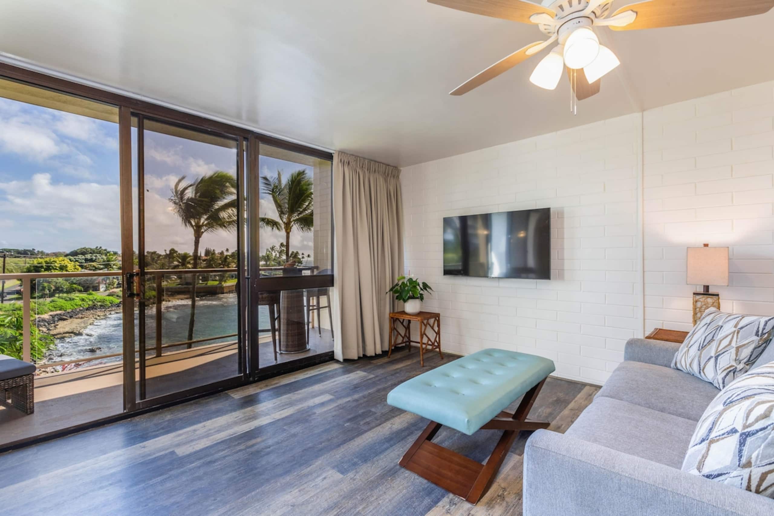 End Unit Oceanfront Getaway at Kuhio Shores 401 - Photo 14