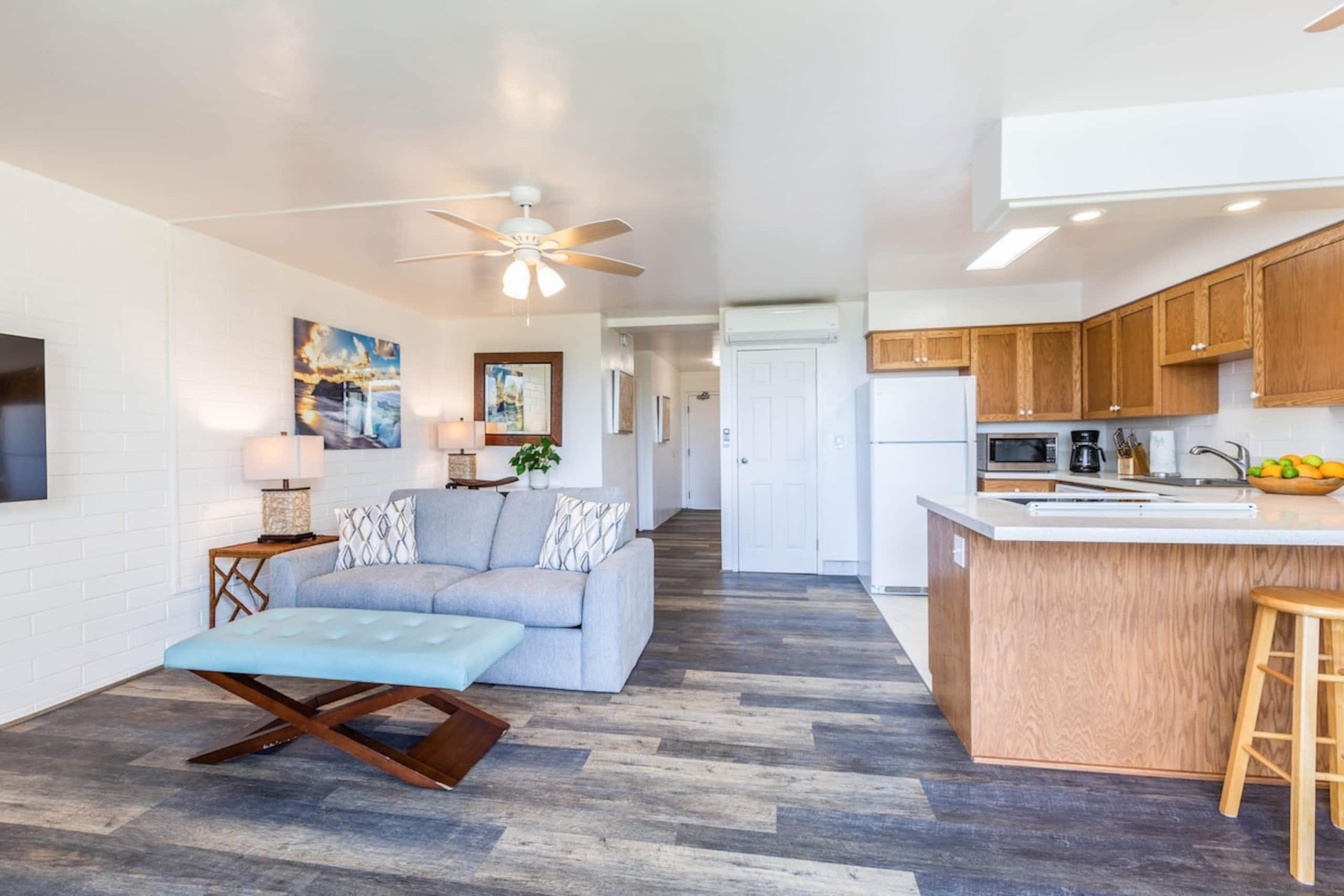End Unit Oceanfront Getaway at Kuhio Shores 401 - Photo 7