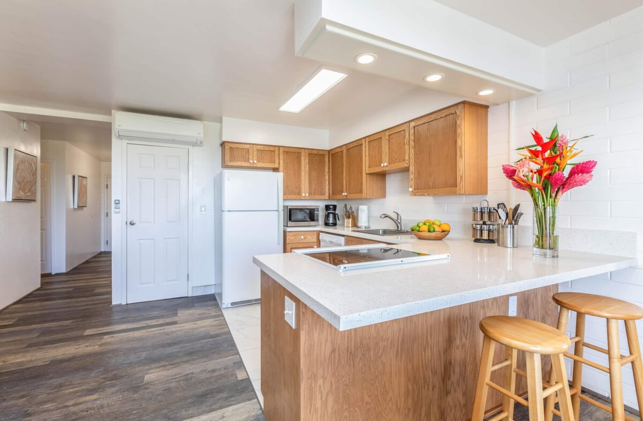 End Unit Oceanfront Getaway at Kuhio Shores 401 - Photo 6