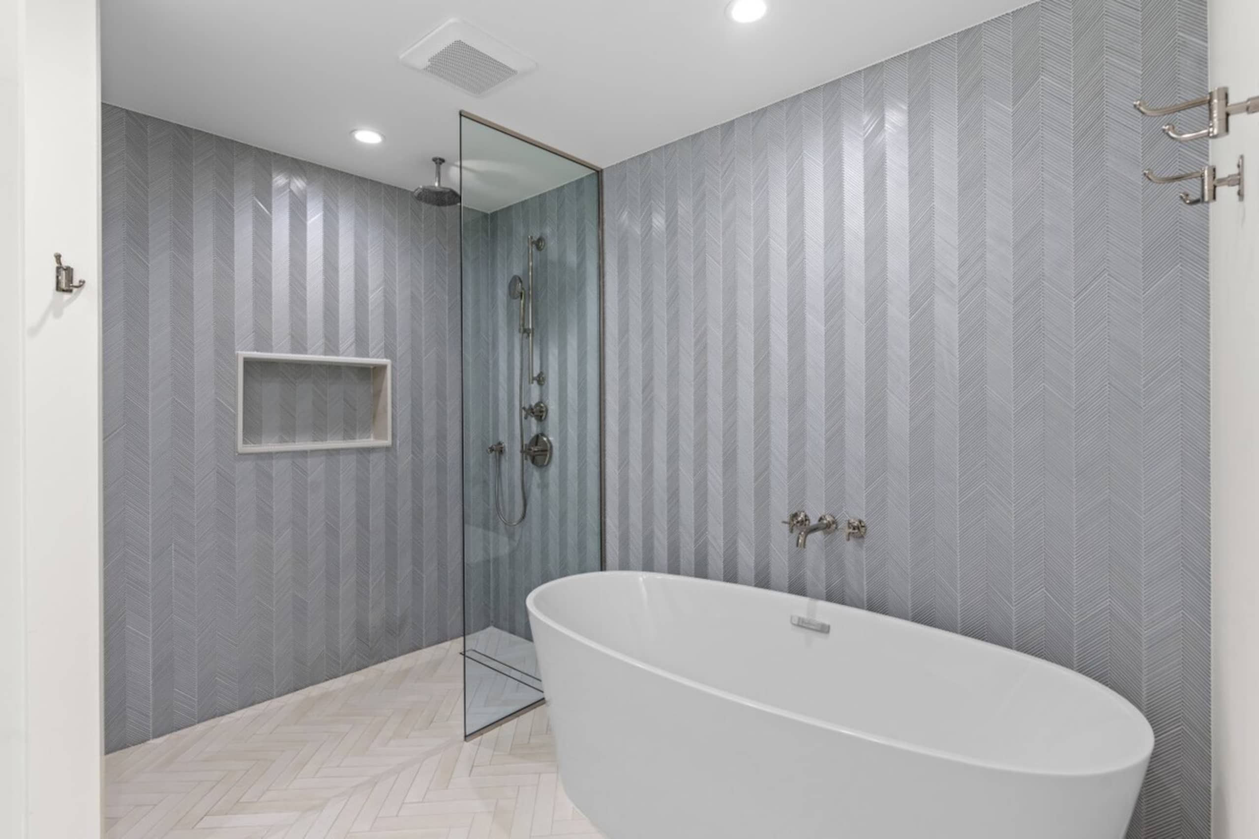 A.R.A Retreats: The Soaking Tub - Photo 3
