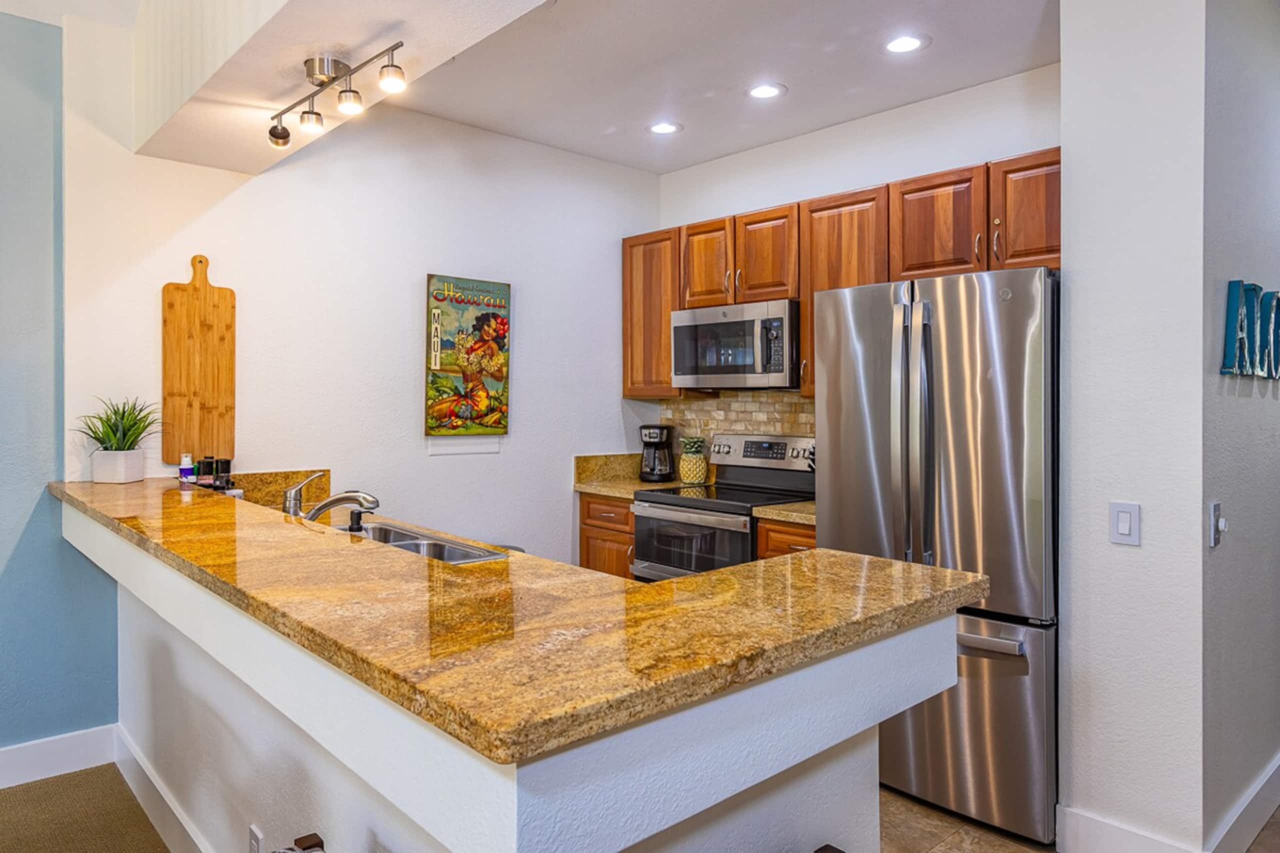 Wailea golf course condo w/ pool access - Photo 18
