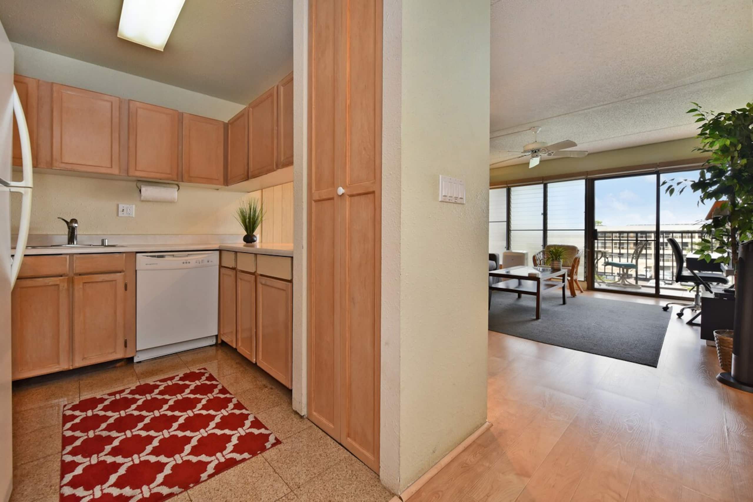 Cozy 1BD By Beach Ocean View Pool - Kihei Akahi - Photo 7