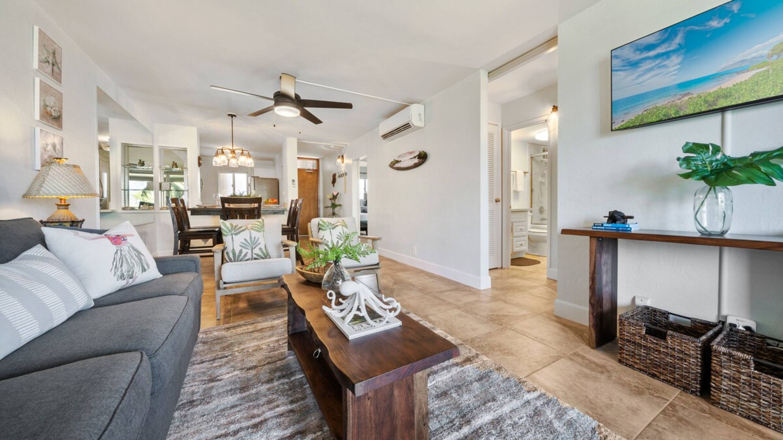 Updated BeachFront 2BD-Menehune Shores 402 - Main photo