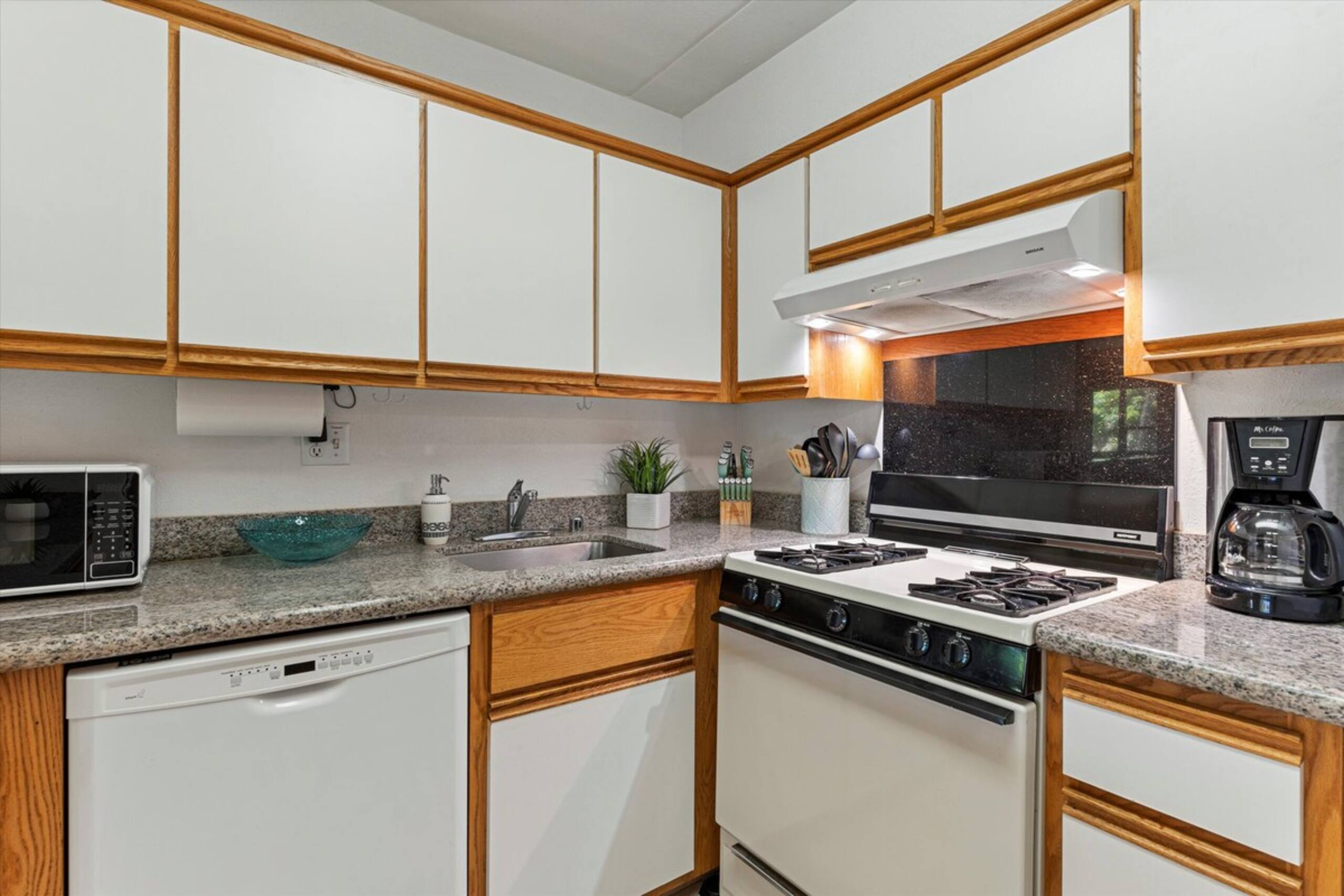 Kihei Akahi C317 Garden and Mountain View 1BD/1BA - Photo 21