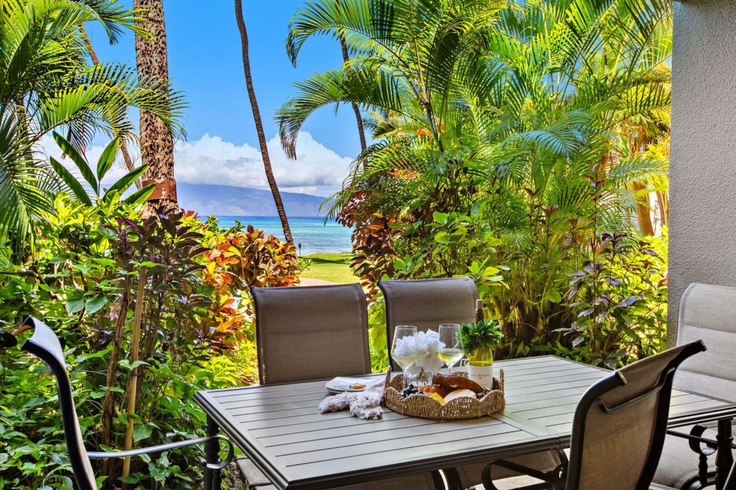 Beachside Bliss Upgraded Ground-Floor Condo - Photo 2