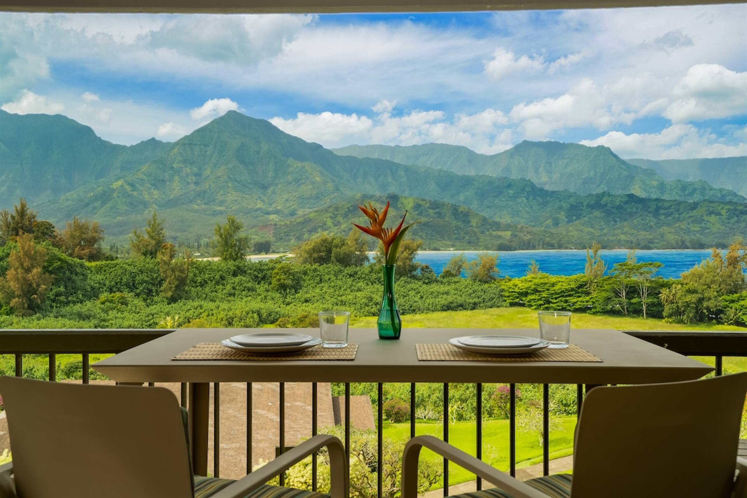 Top Floor Ocean View Resort 3BR +Beach +A/C +Pool - Photo 2