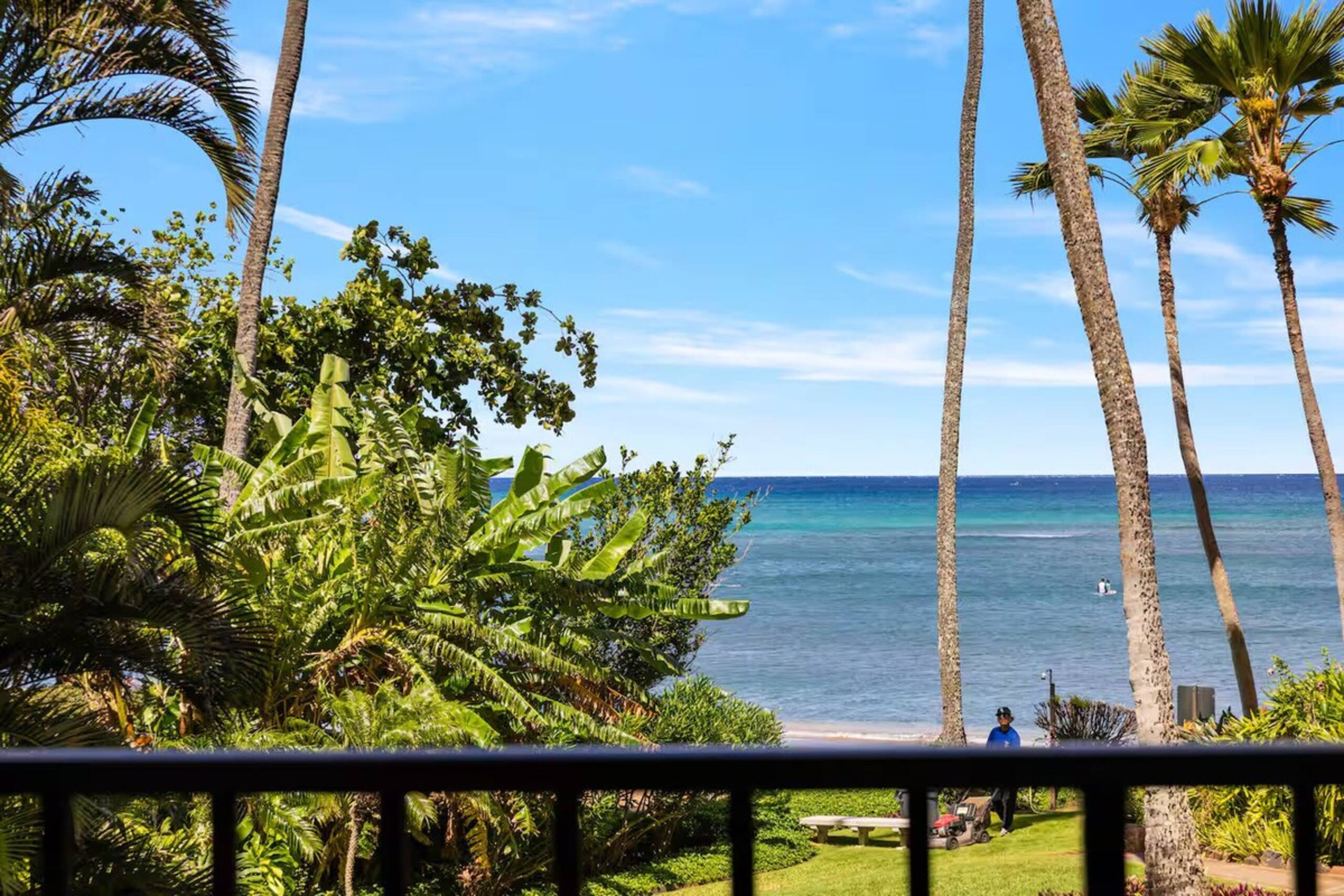 Remodeled Luxe Beachfront Escape Ocean Views & AC - Photo 17