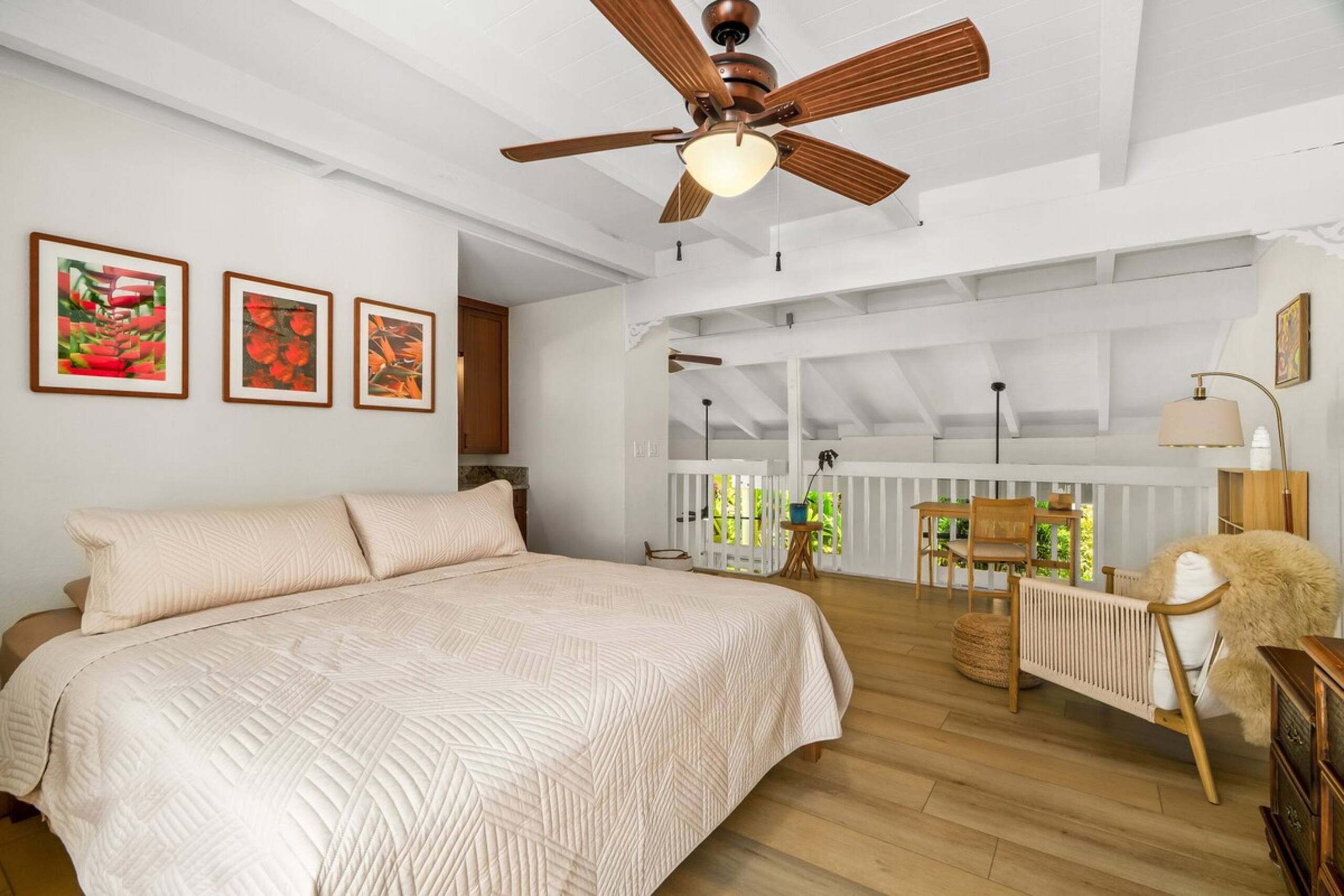 Sunny, Spacious 2BR w/Ocean View - Photo 18