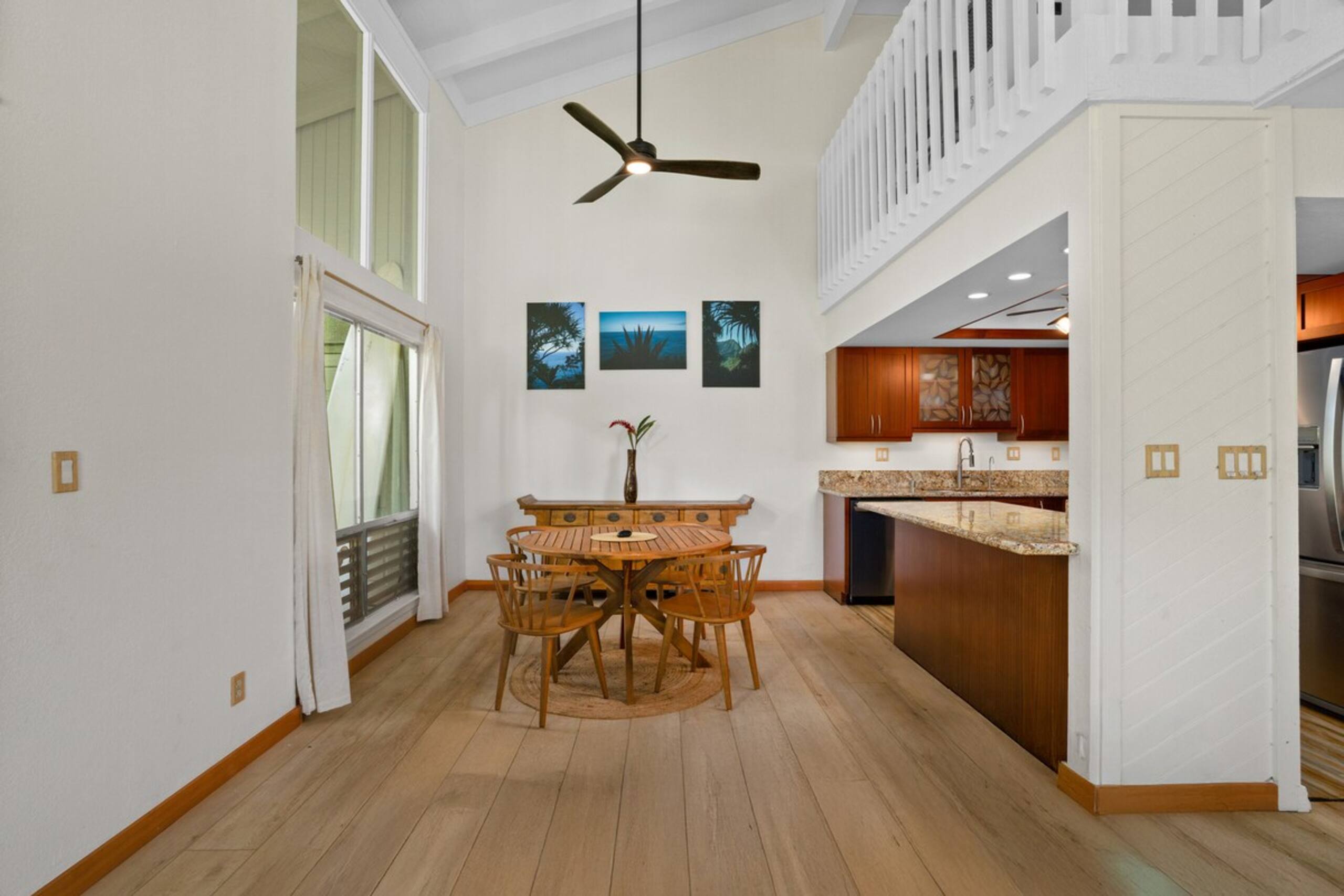 Sunny, Spacious 2BR w/Ocean View - Photo 11