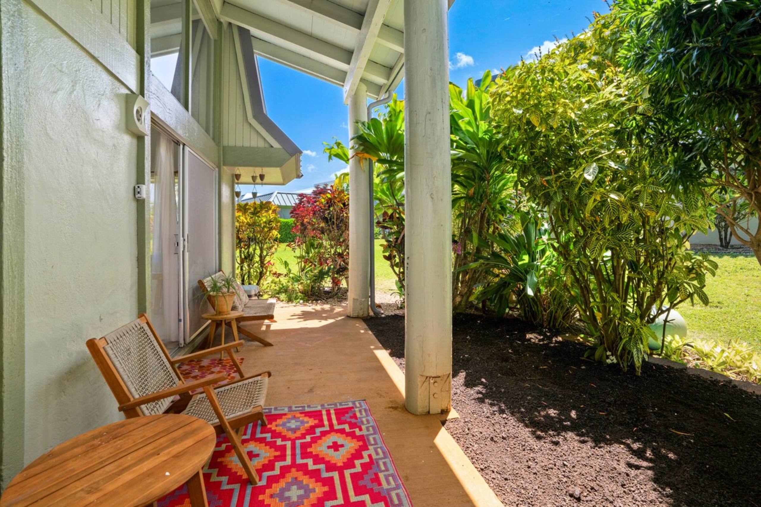Sunny, Spacious 2BR w/Ocean View - Photo 30