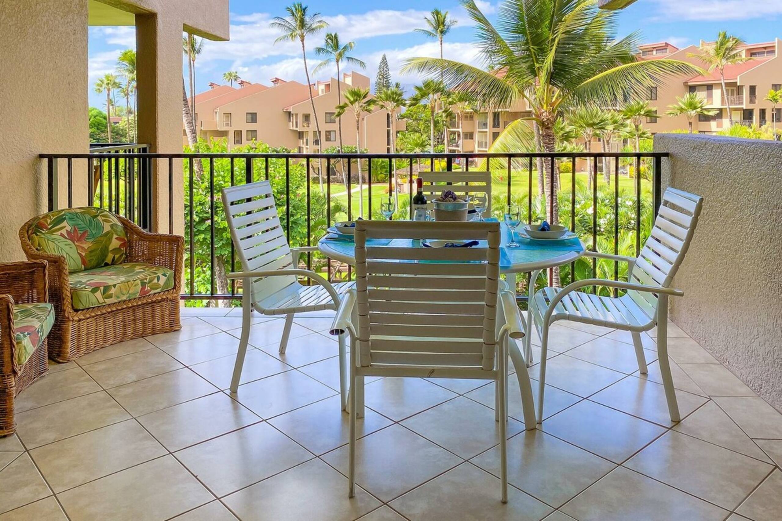 Kamaole Sands 6-303 - Courtyard and Ocean Views - Photo 7