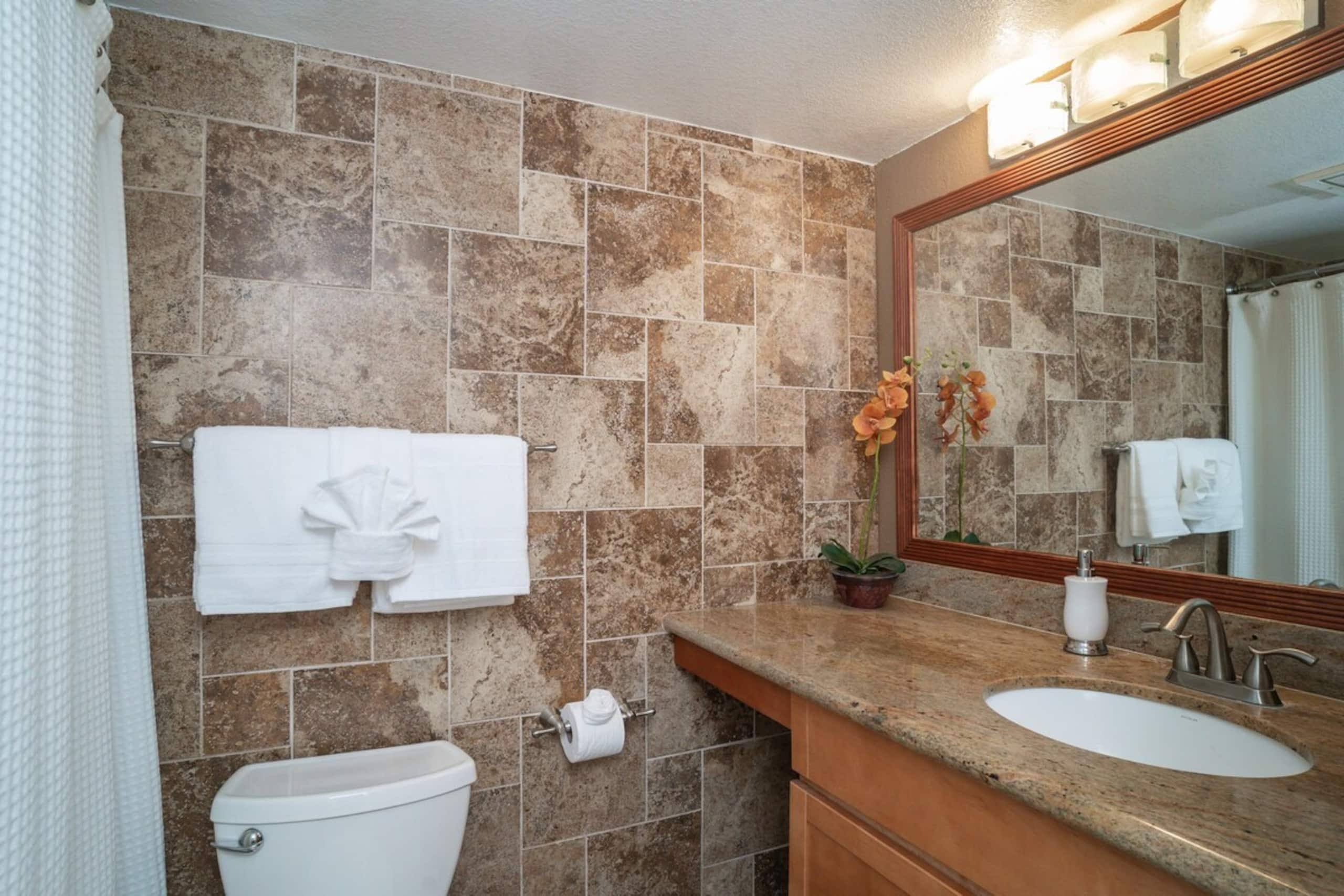 Beachfront 1BR w/ pool and hot tubs in Kihei - Photo 27