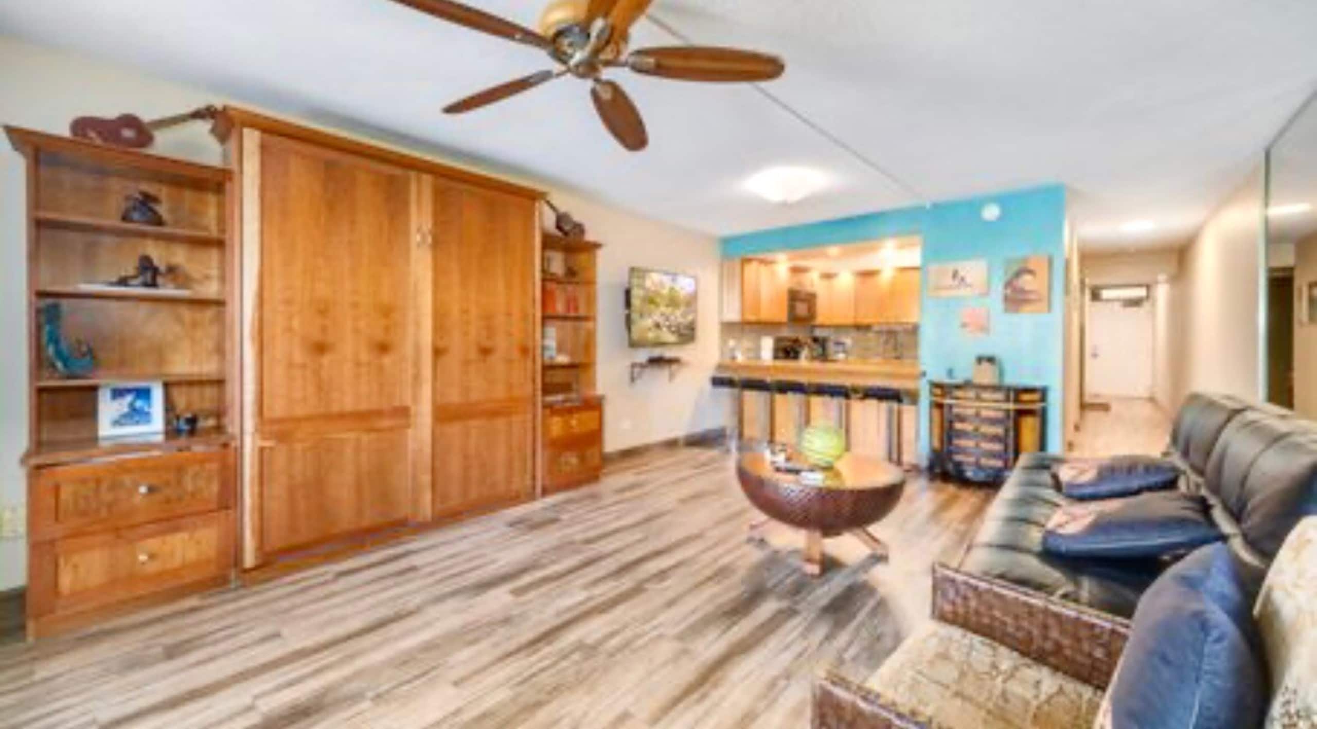 40% off price. Ocean view Steps from the beach. - Photo 4