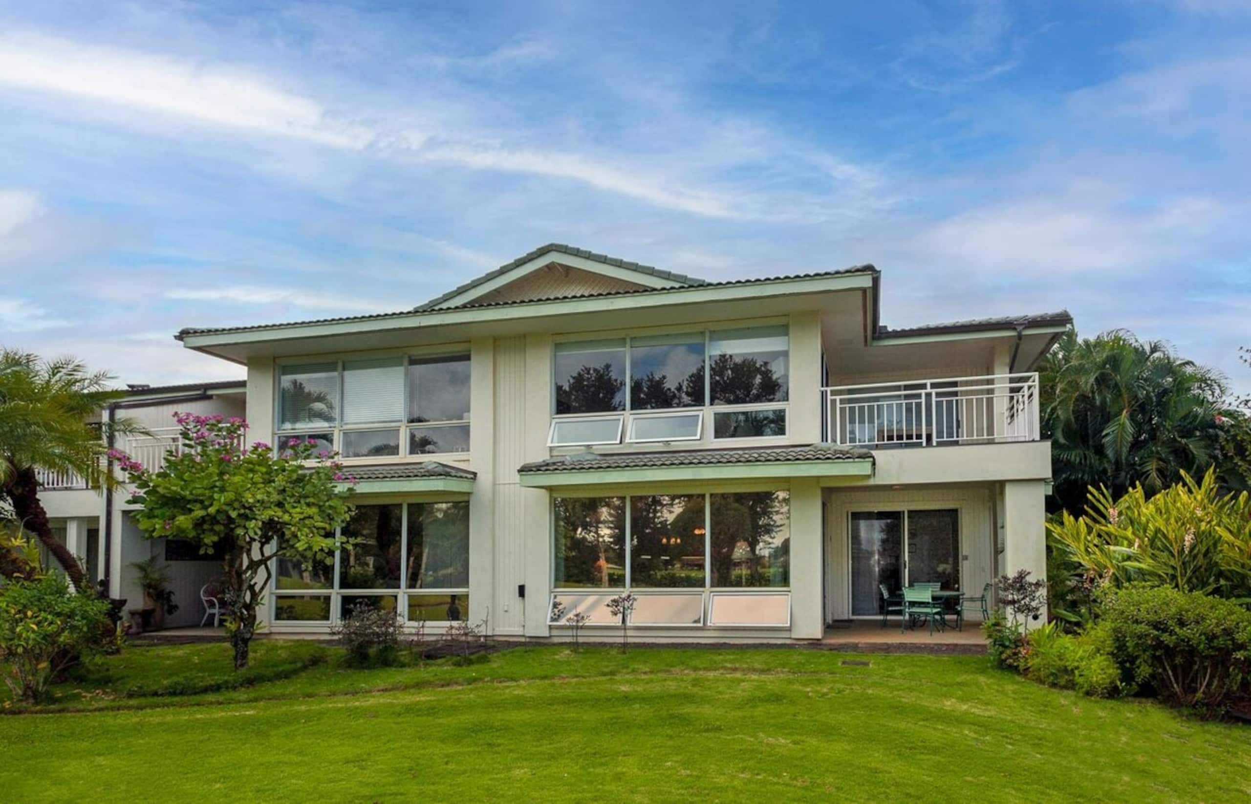 Spacious and air conditioned, right on golf course - Photo 20