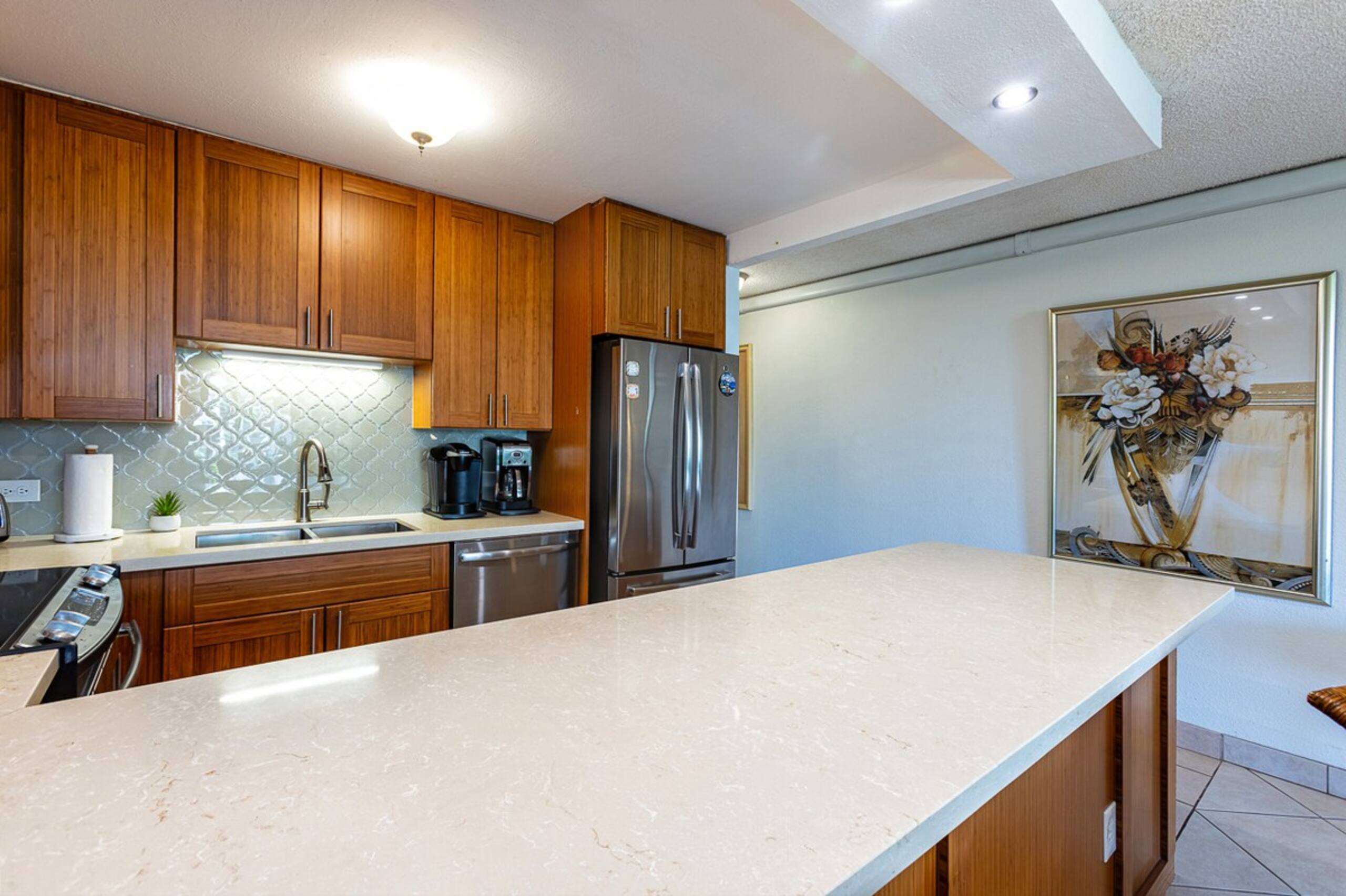 Beachfront condo across from Kam 3 Beach - Photo 15