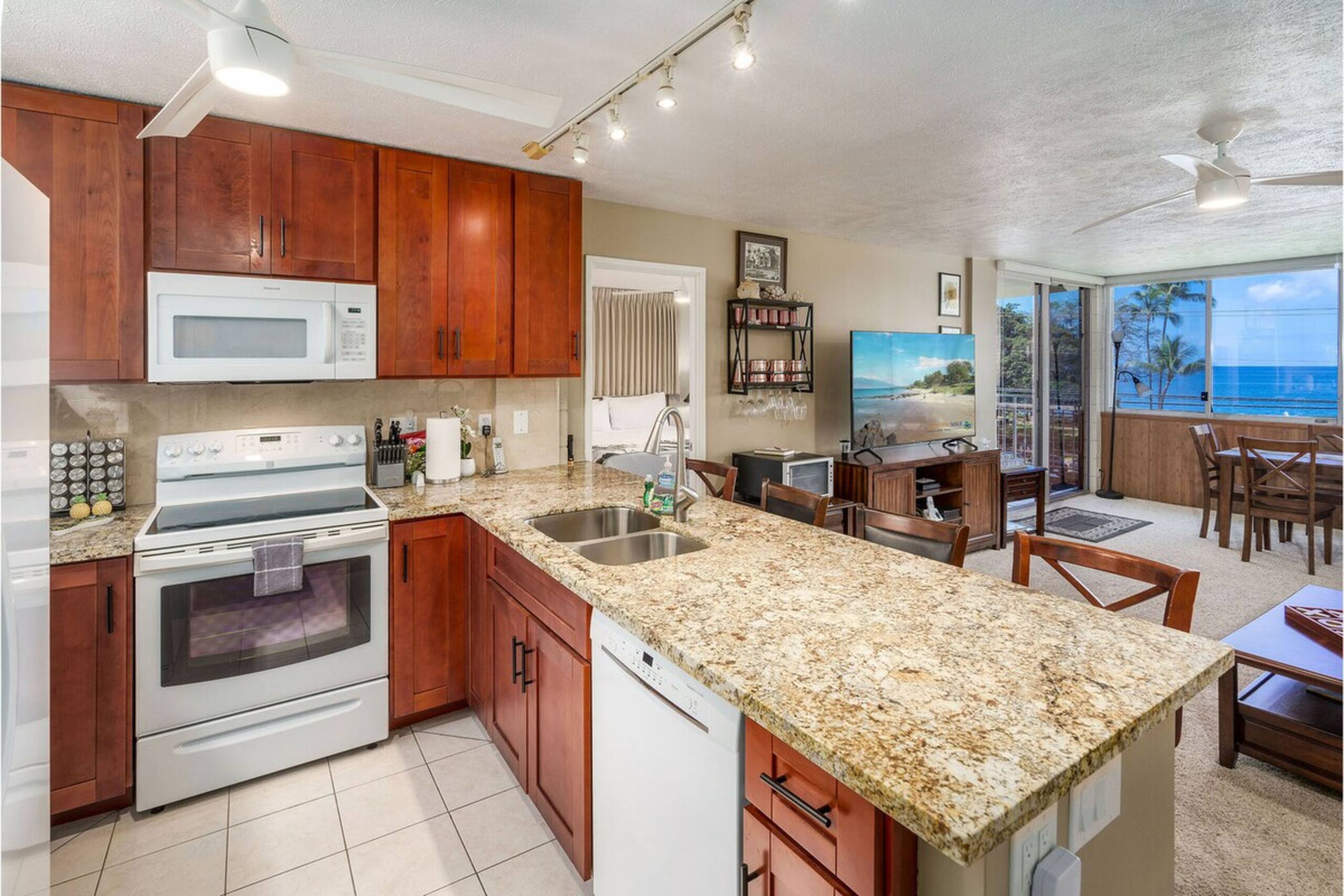 Haleakala Shores A-302 - Stunning Ocean View Condo - Photo 23