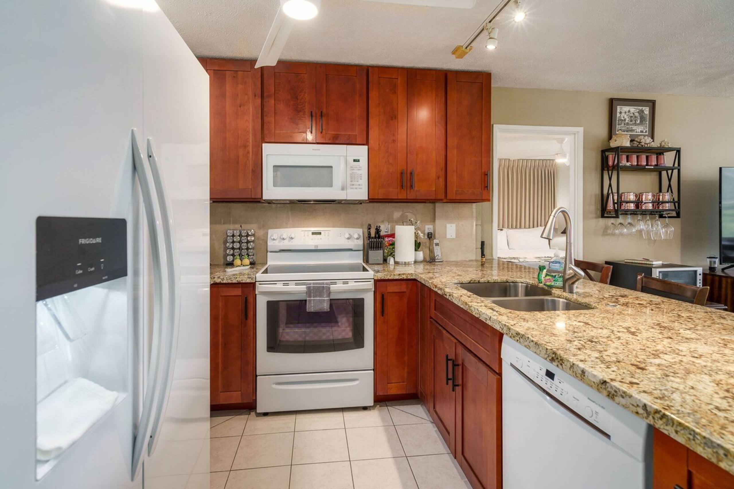 Haleakala Shores A-302 - Stunning Ocean View Condo - Photo 21