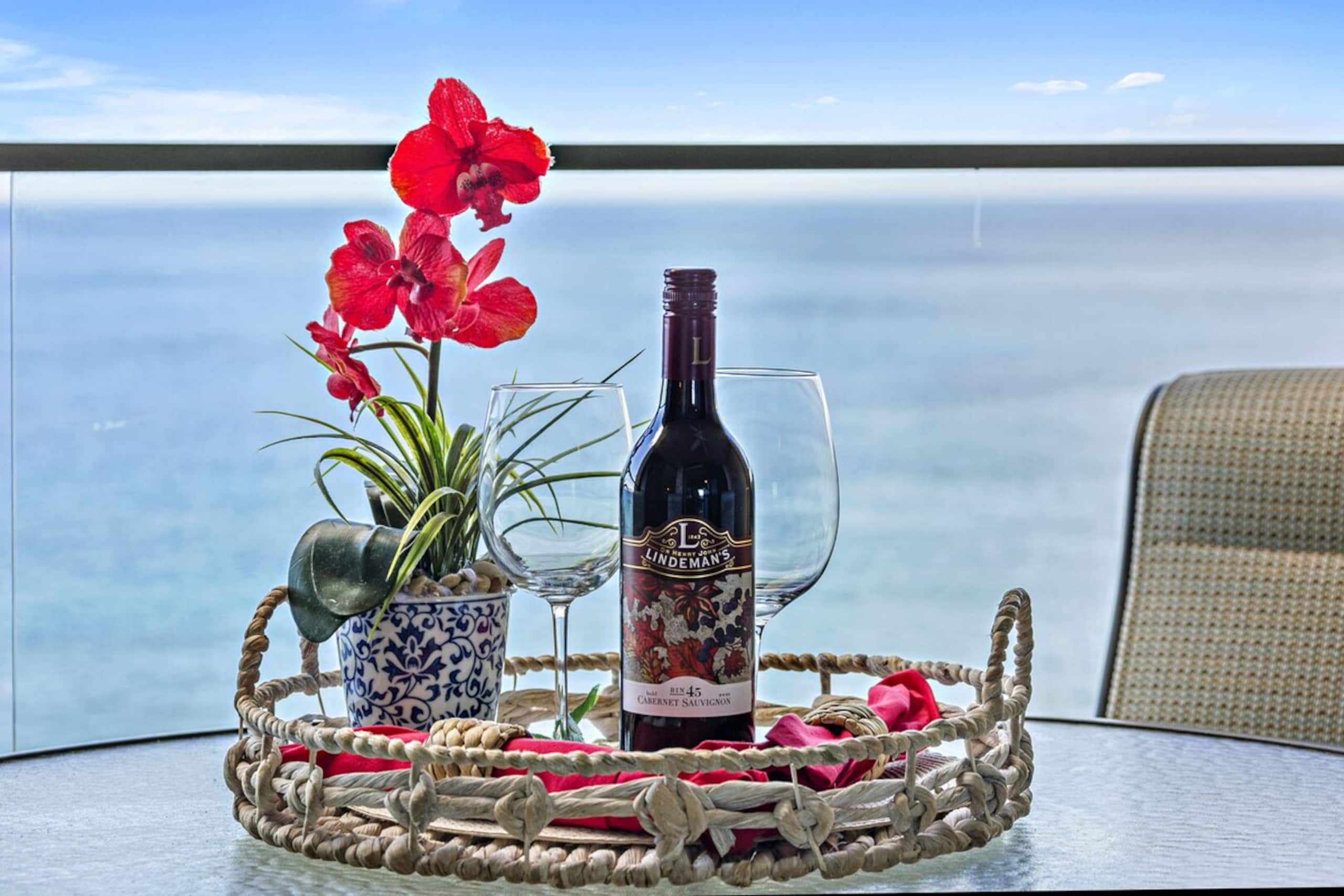 Resort-Style Luxury with Stunning Ocean Views - Photo 1