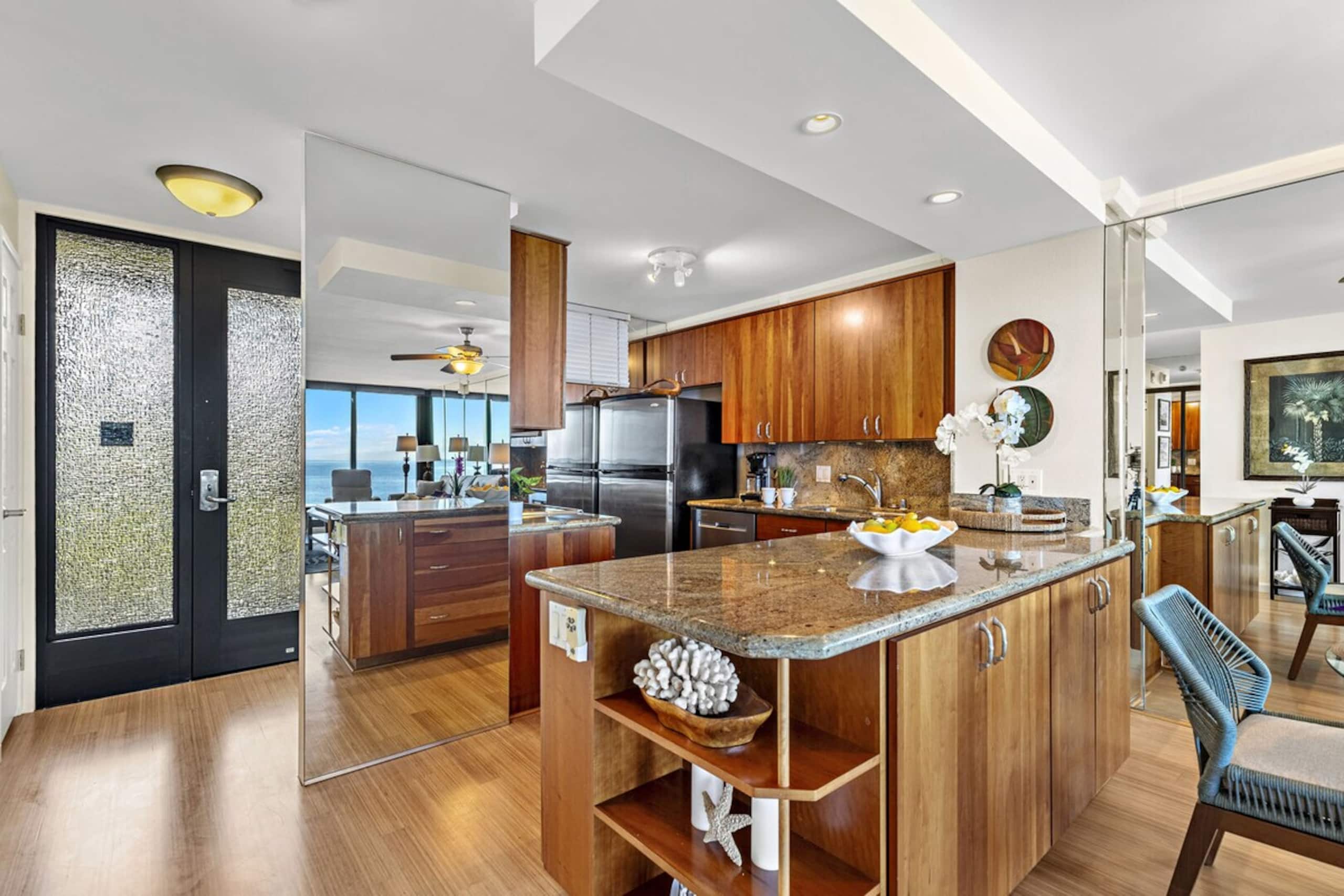 Resort-Style Luxury with Stunning Ocean Views - Photo 14