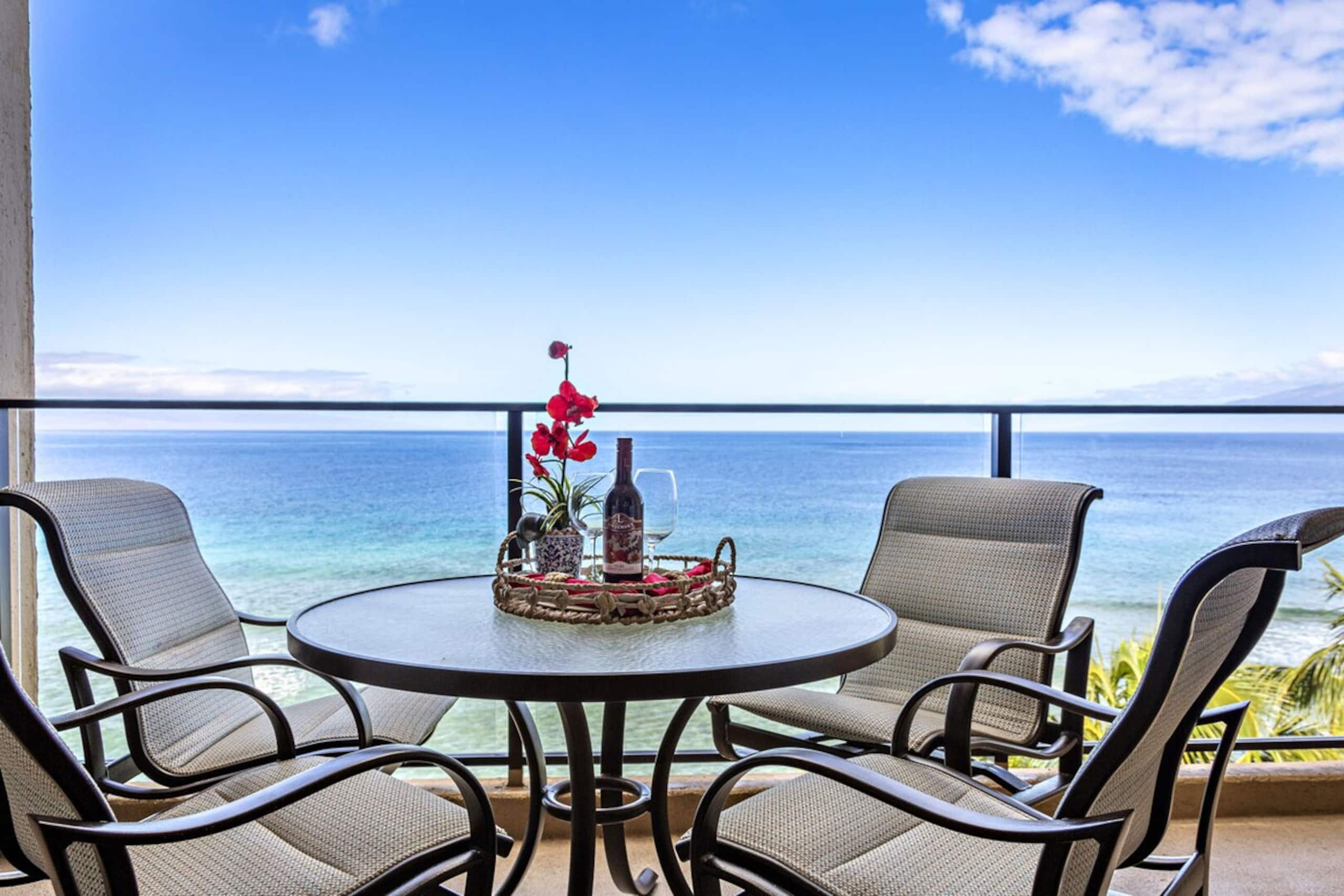 Resort-Style Luxury with Stunning Ocean Views - Photo 2