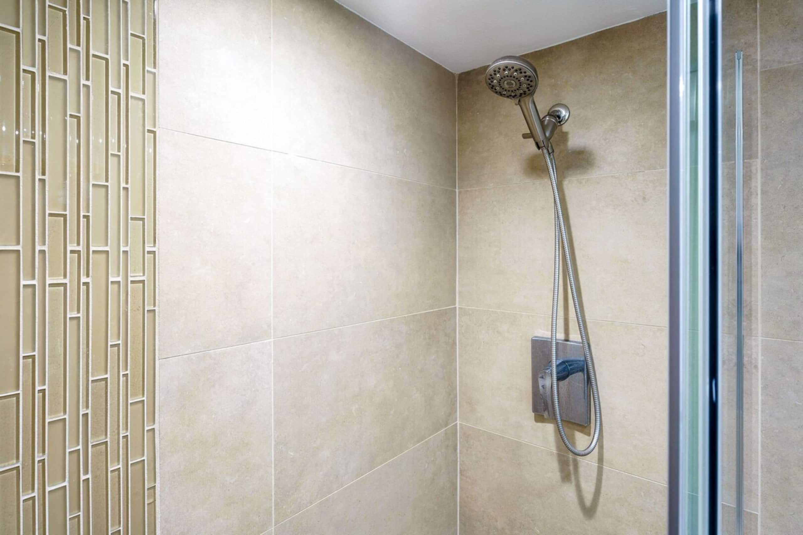 Kamaole Sands 1-307 - Stunning Renovation, New AC - Photo 20