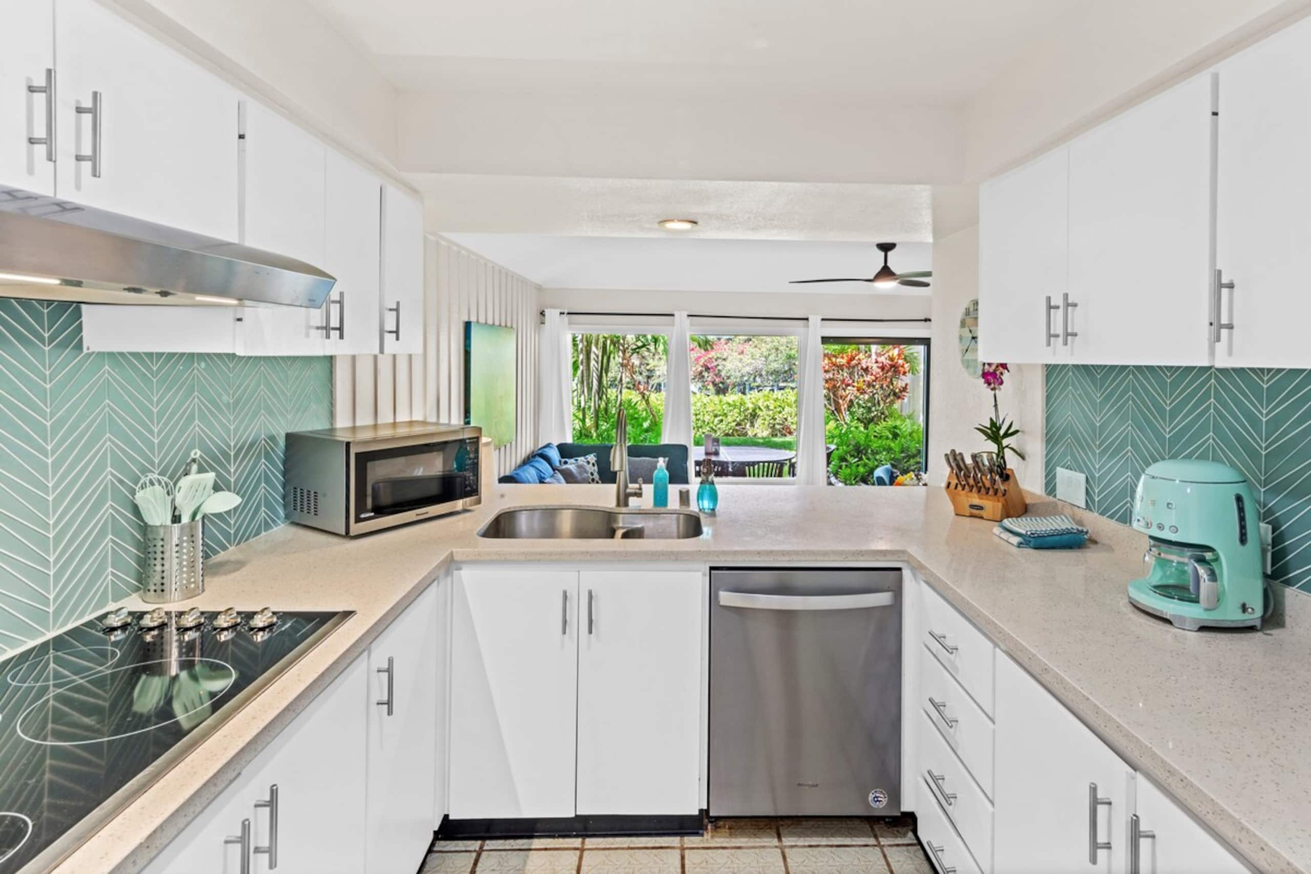 Fabulous - Modern Manualoha Entire Condo - Photo 6