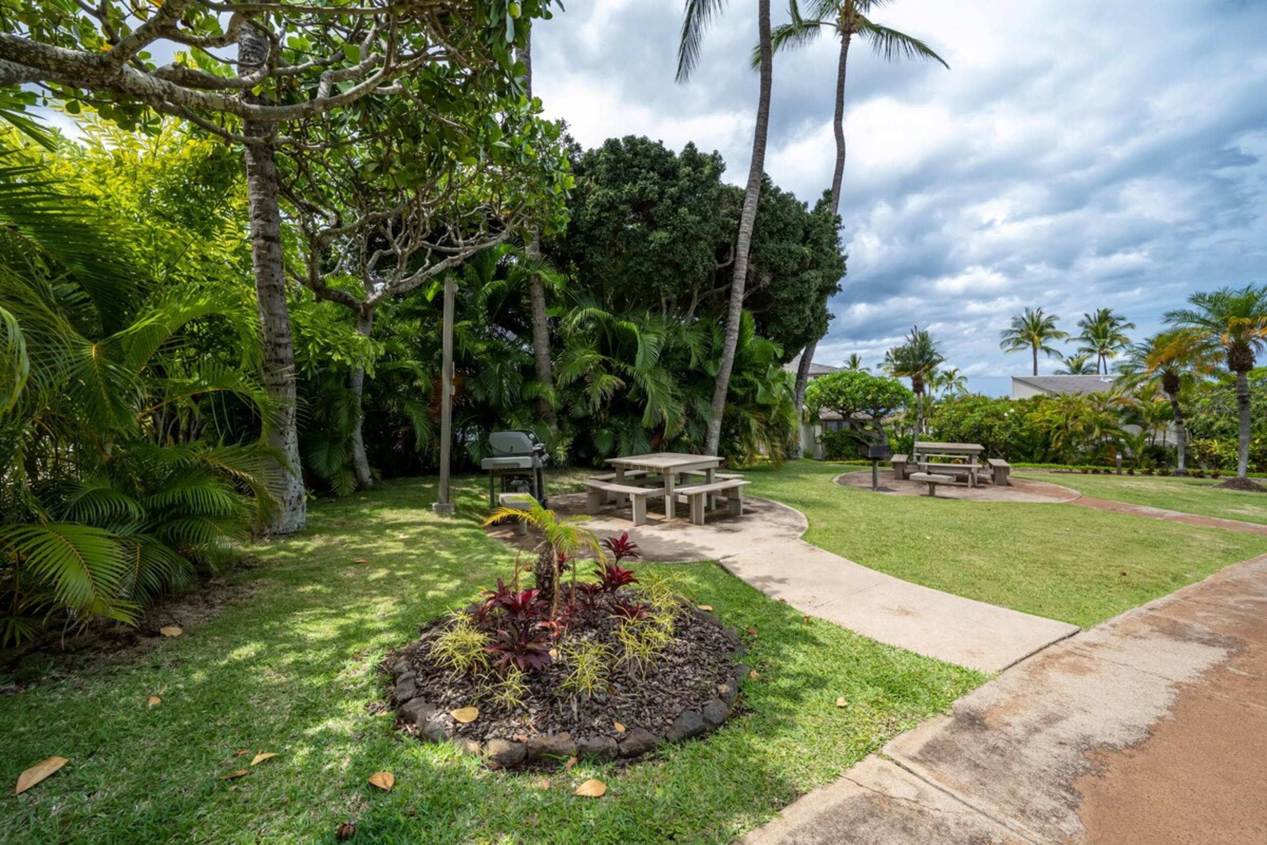 Luxury on a Budget Wailea Ekolu 1403 -1 Bed/2 Bath - Photo 40