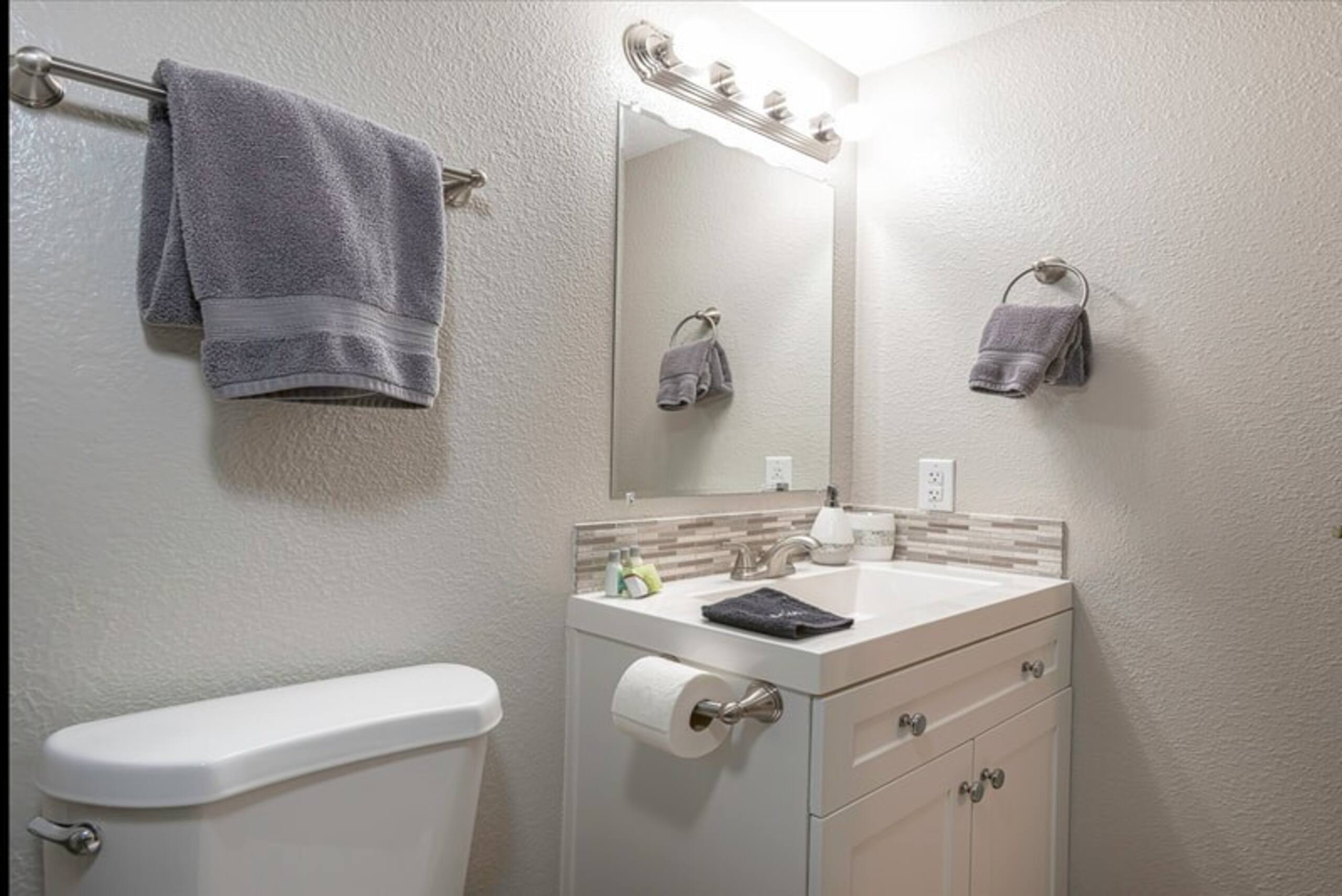 2-Bdrm Condo across from beach - Photo 16