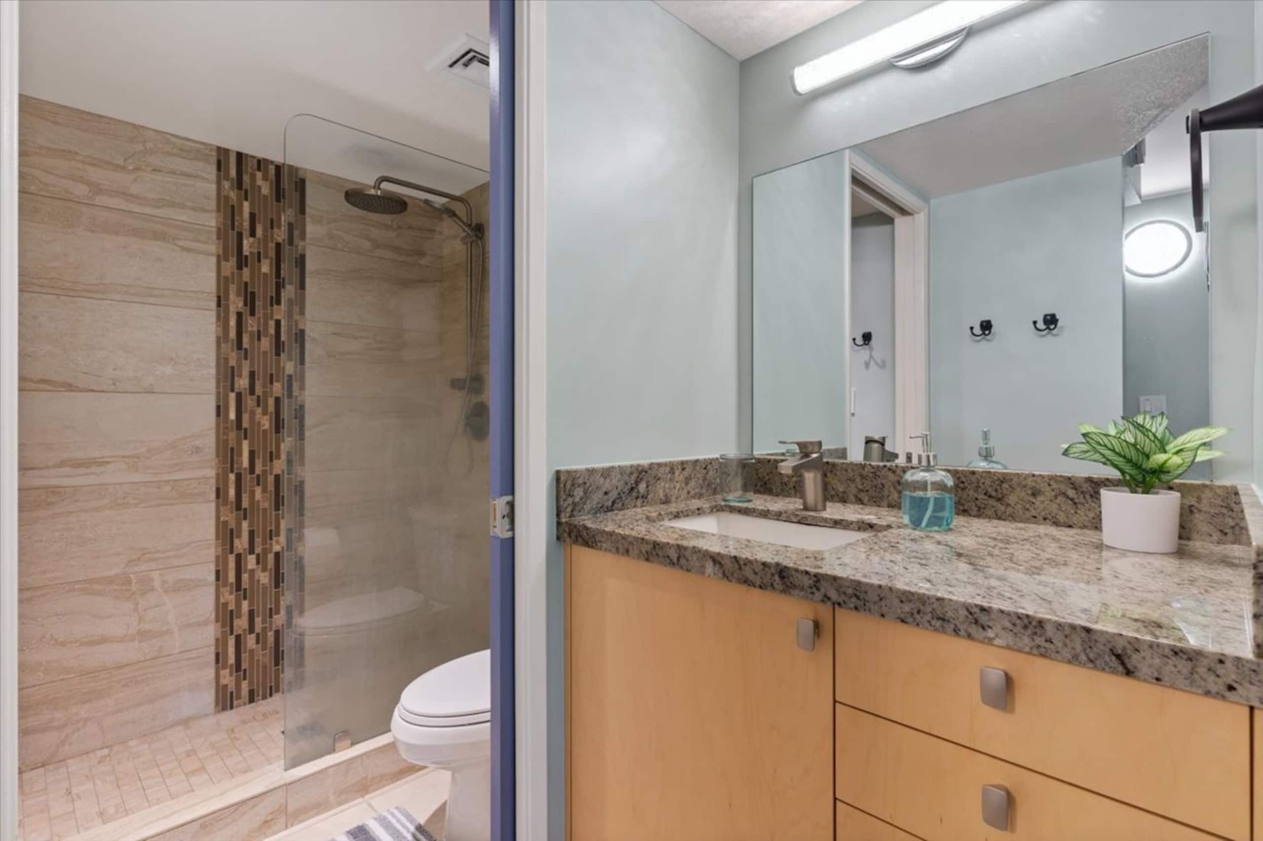Entire 2bd/2ba condo in Kihei Steps at Kamaole II - Photo 41