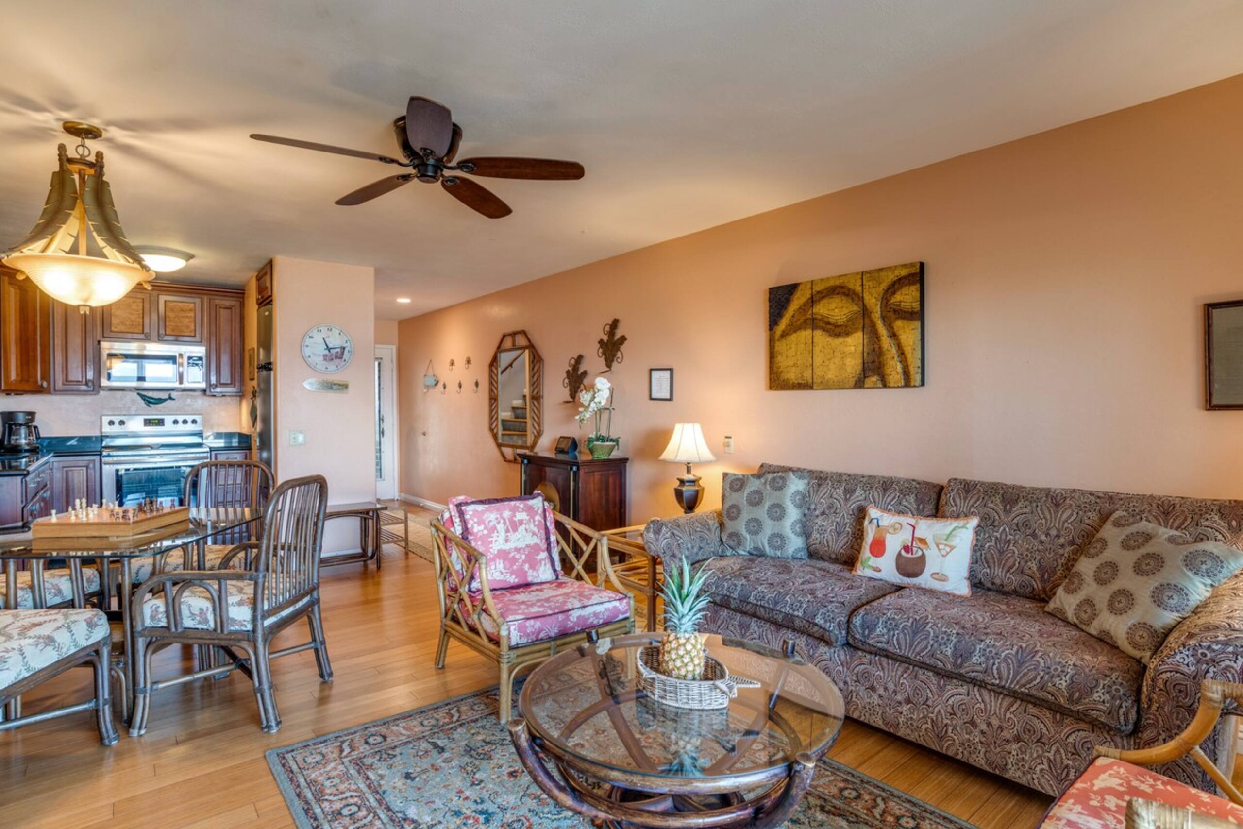 Beachfront 2BR Townhouse w/ Ocean Sunset Views - Photo 14