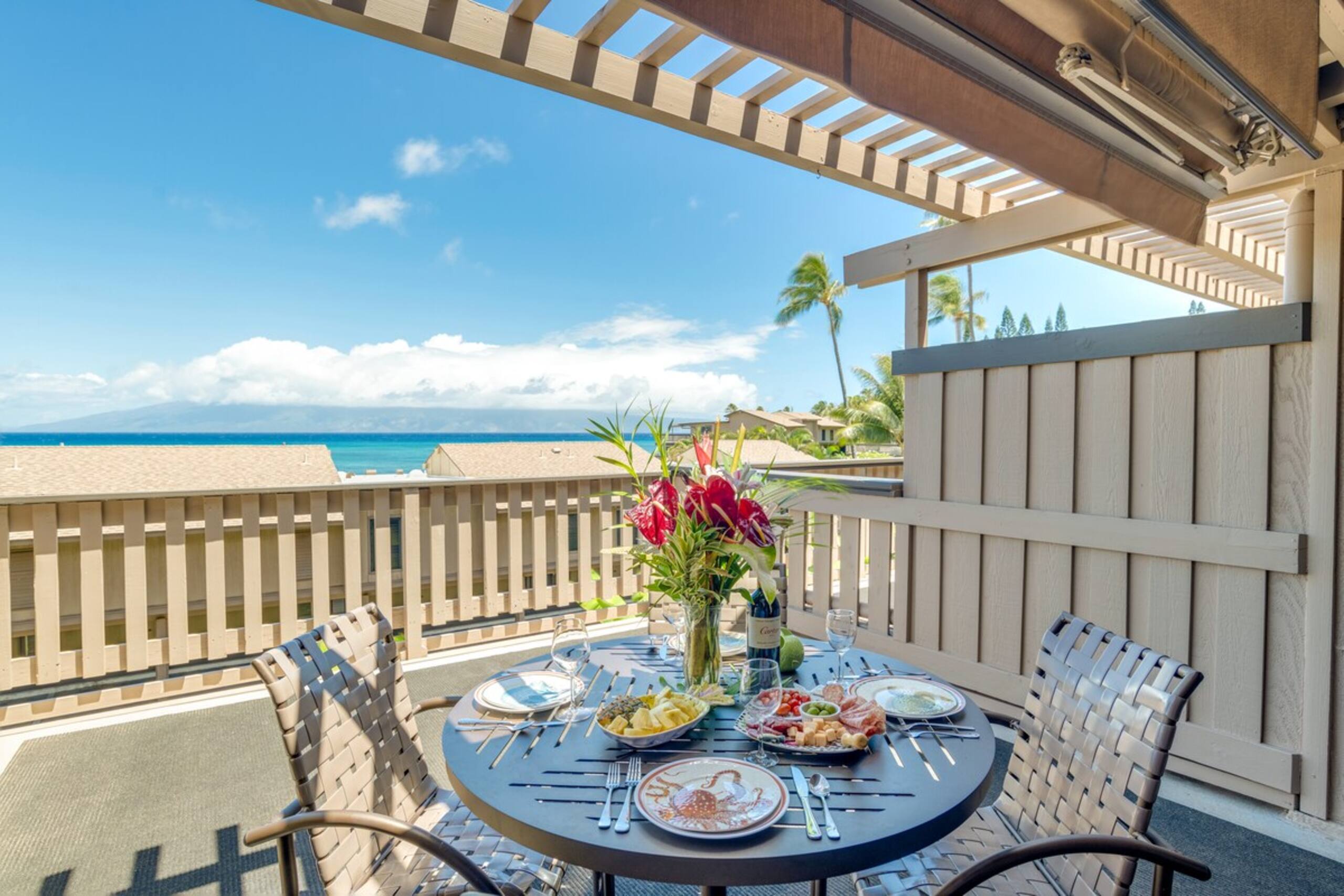 Beachfront 2BR Townhouse w/ Ocean Sunset Views - Photo 26