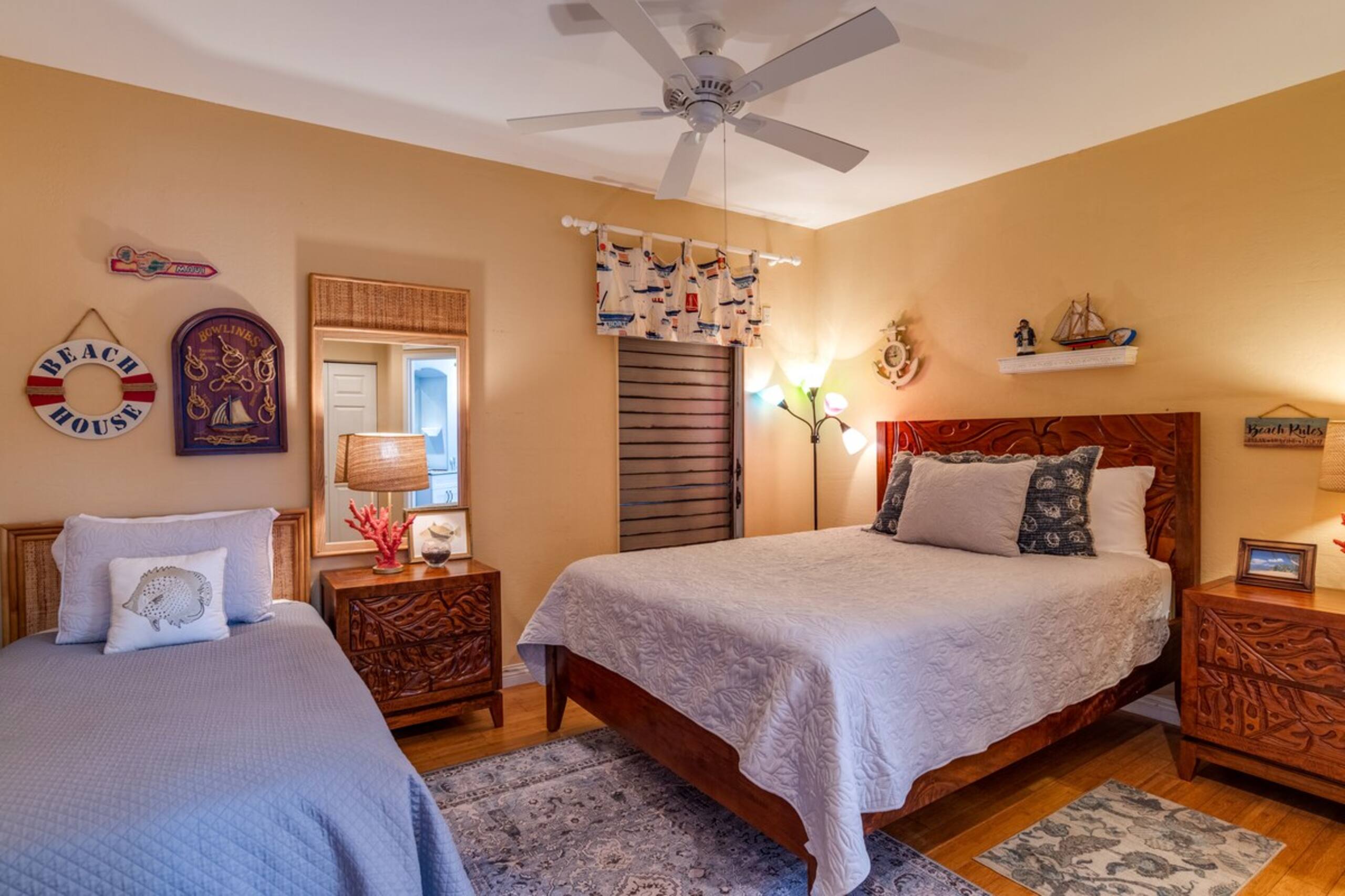 Beachfront 2BR Townhouse w/ Ocean Sunset Views - Photo 17