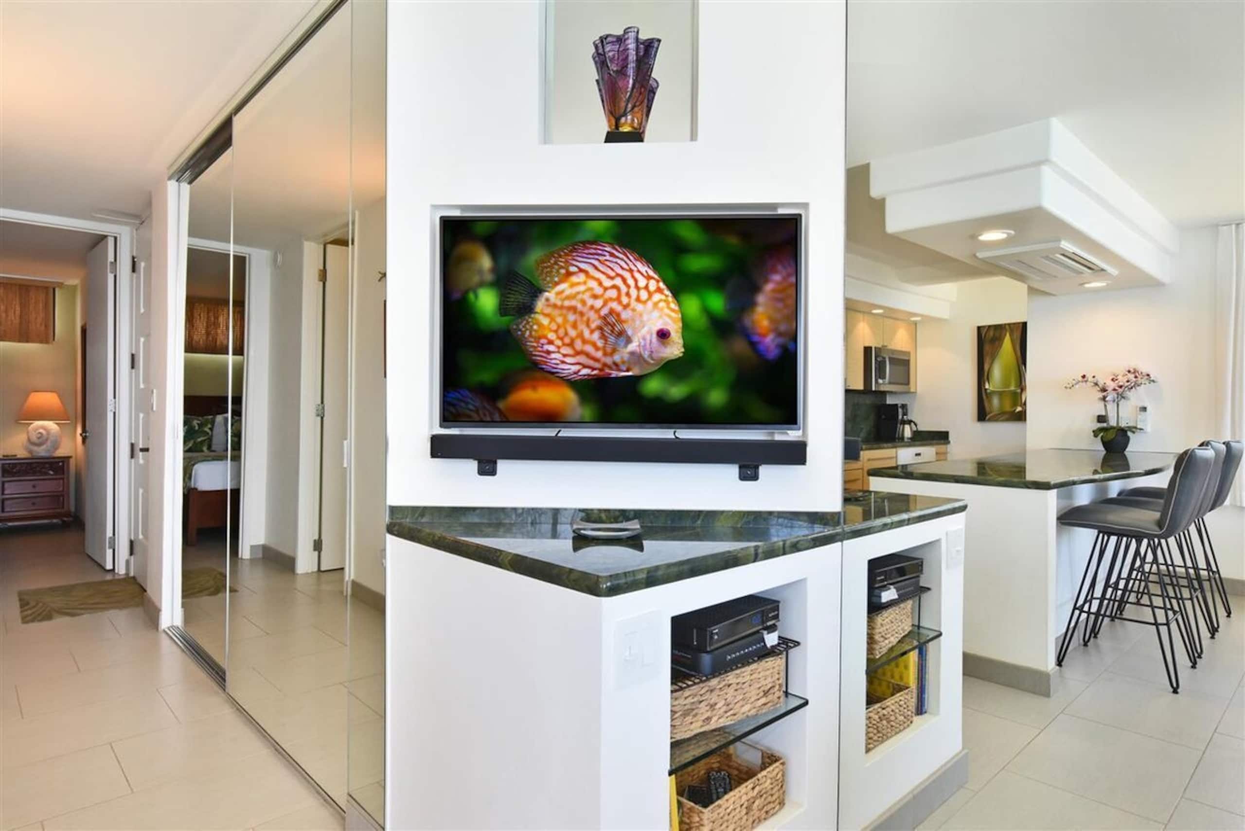 180-Degree Oceanfront View, Corner Unit - Photo 15