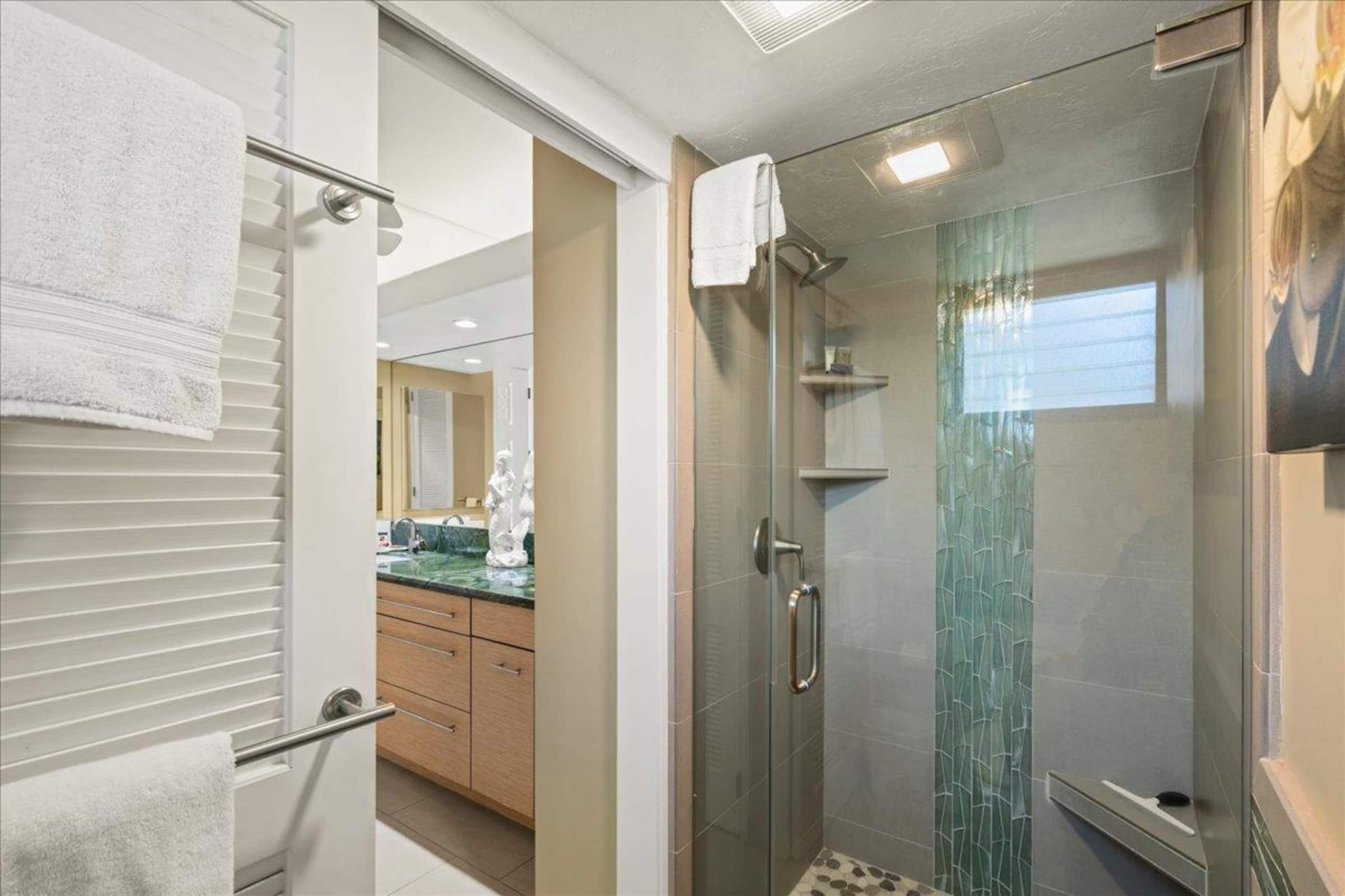 180-Degree Oceanfront View, Corner Unit - Photo 51