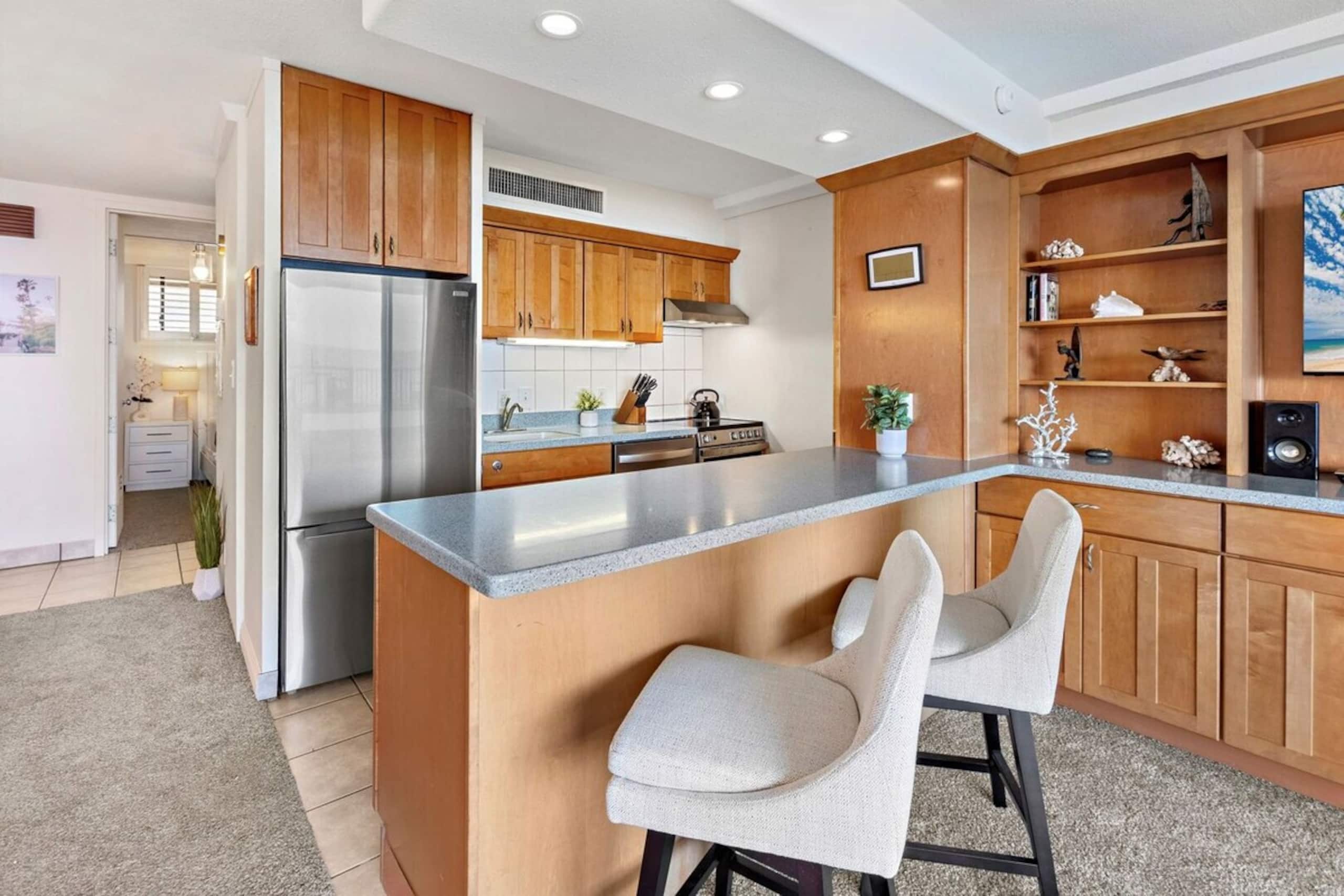 New Listing Oceanfront Maui Getaway - Photo 31
