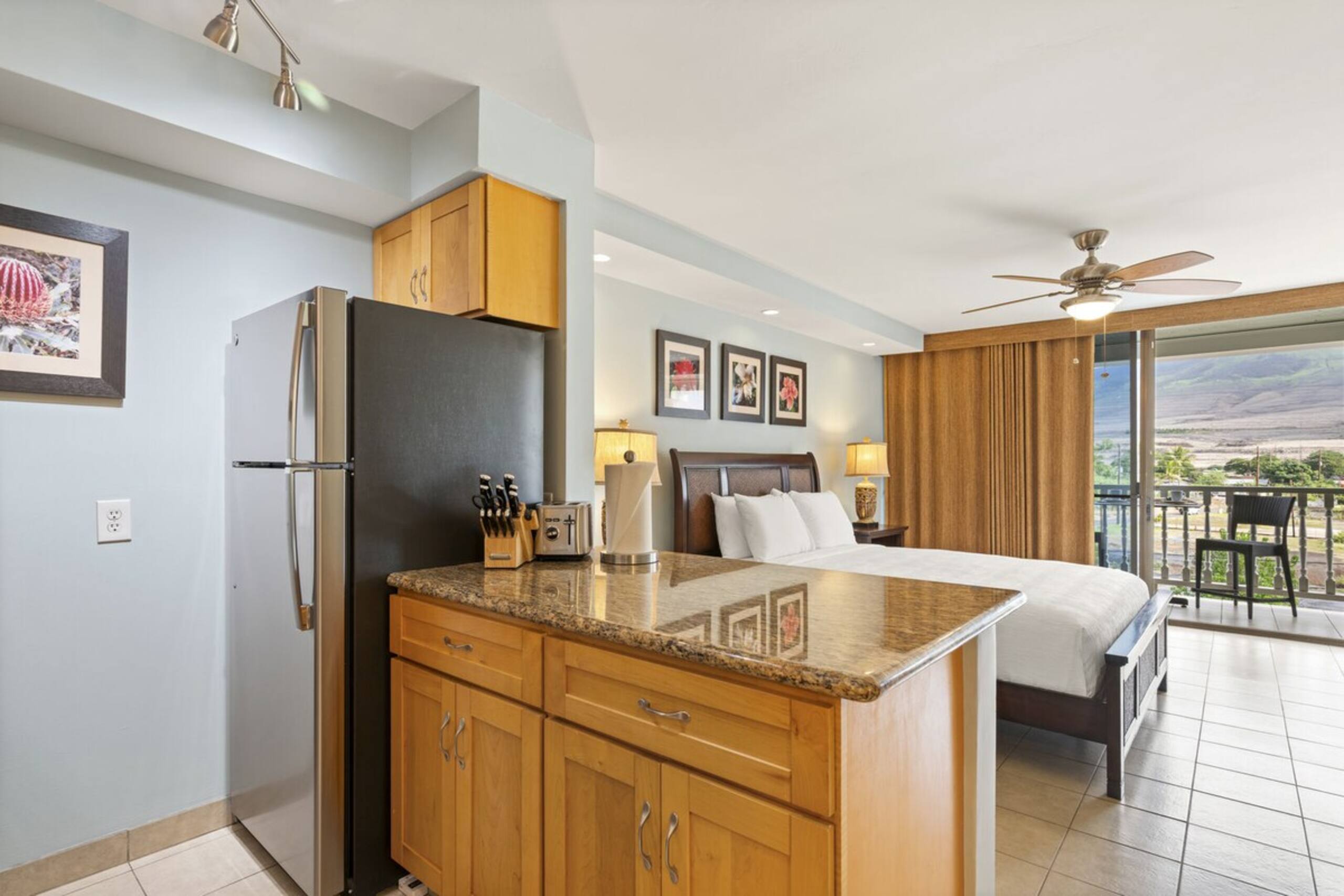 Charming Studio by the Beach Lahaina Shores 420 - Photo 6