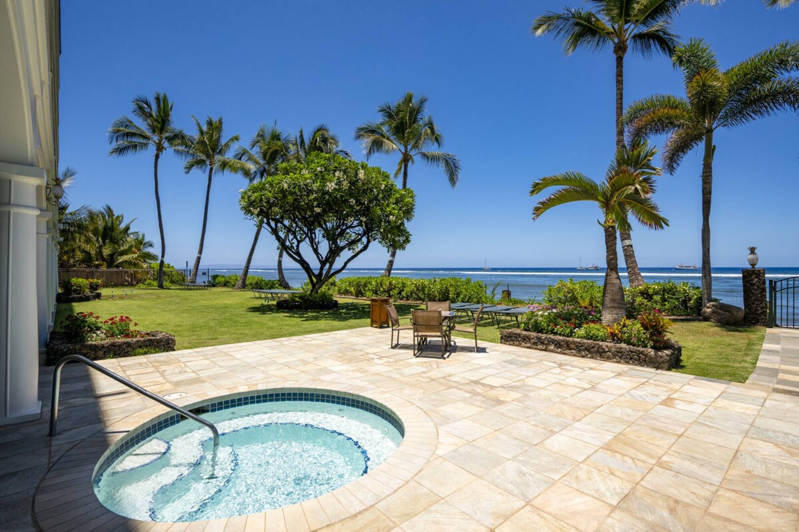 Charming Studio by the Beach Lahaina Shores 420 - Photo 21