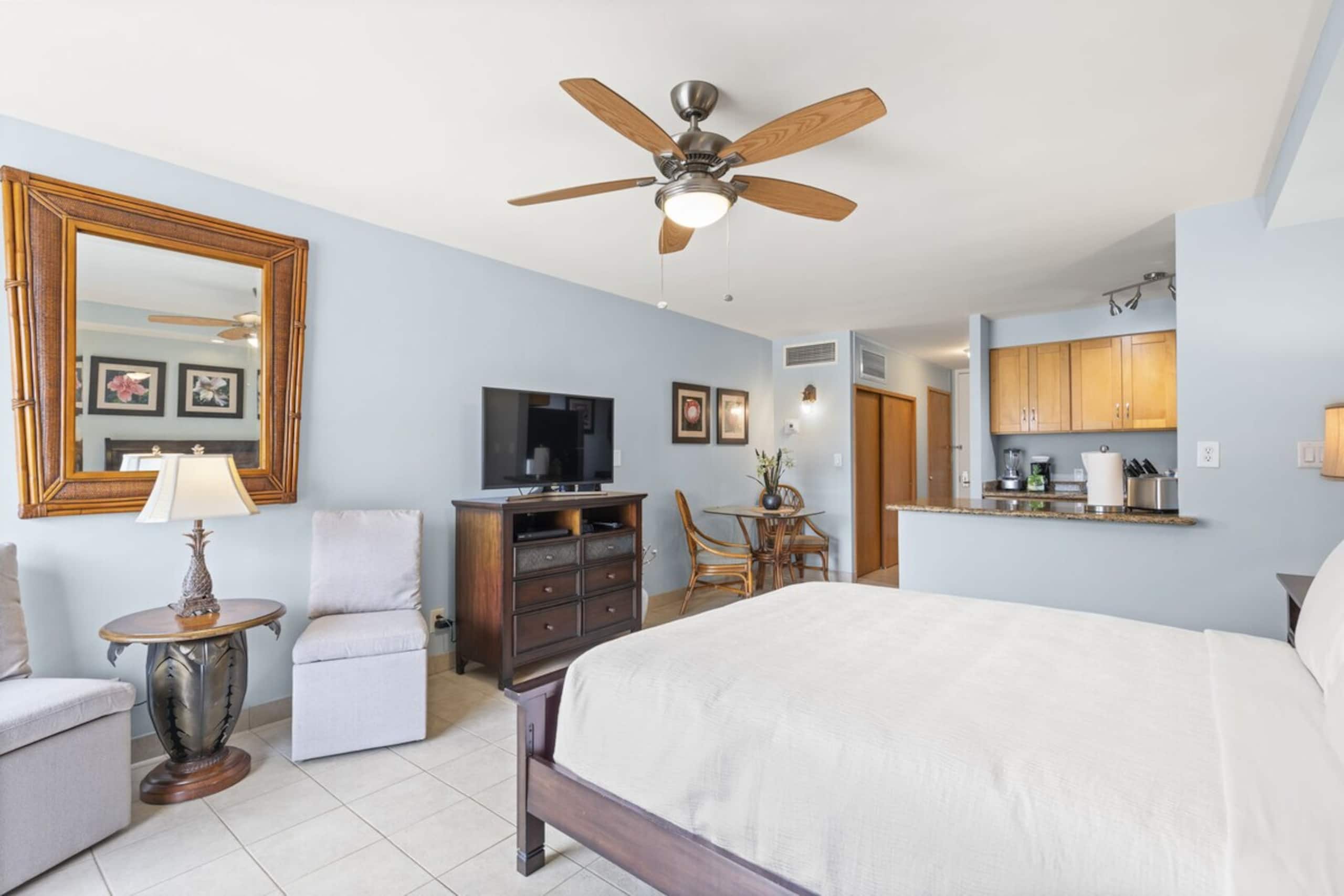 Charming Studio by the Beach Lahaina Shores 420 - Photo 2