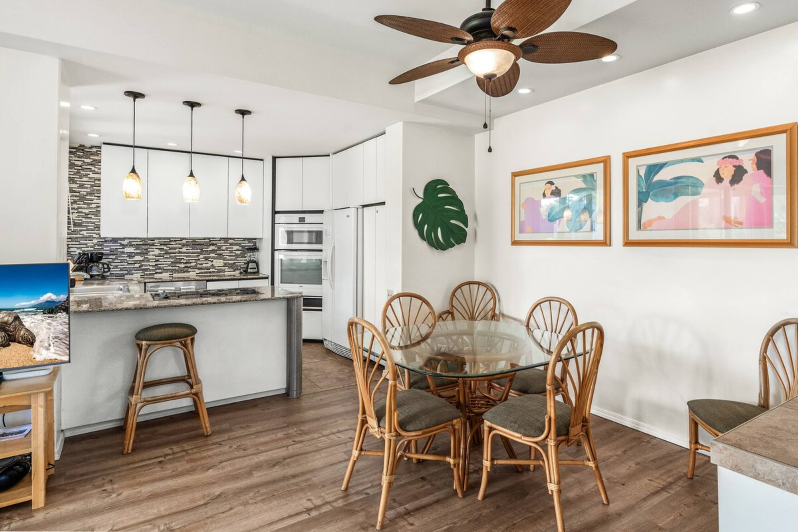 Spacious Unit, Inner Courtyard Full Kitchen PA1207 - Photo 10