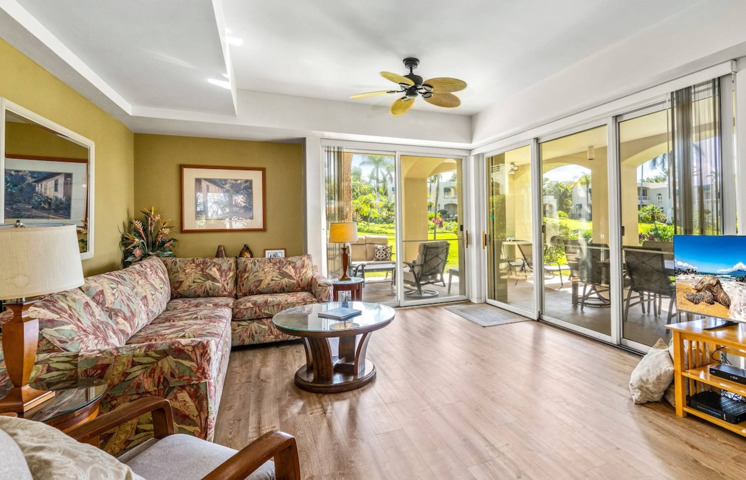 Spacious Unit, Inner Courtyard Full Kitchen PA1207 - Photo 5