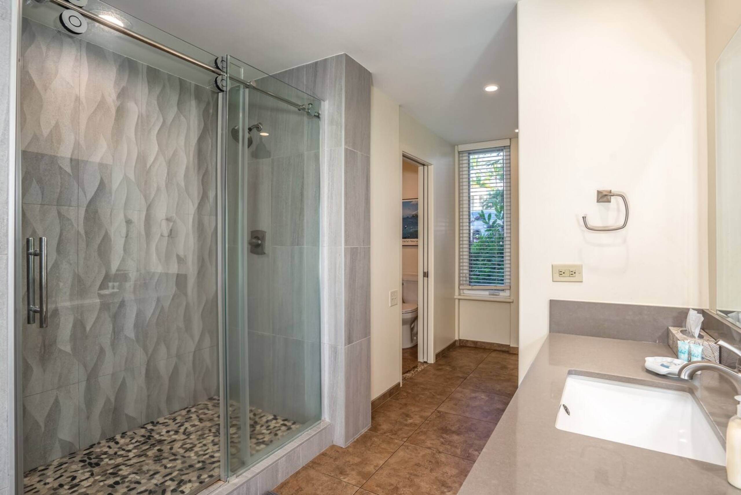 Spacious Unit, Inner Courtyard Full Kitchen PA1207 - Photo 19