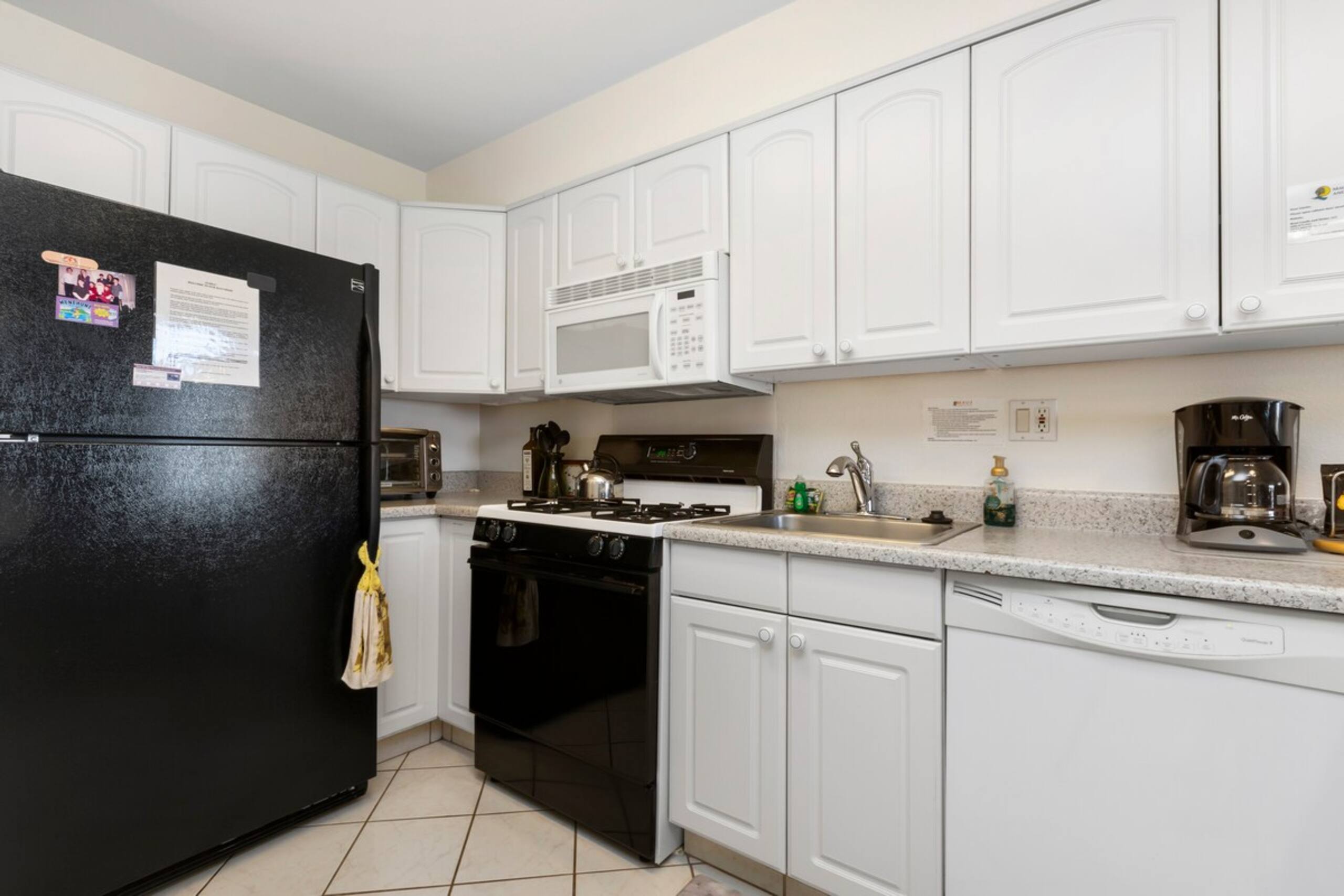 Ocean View Condo With Pool & Beach Access - Photo 13