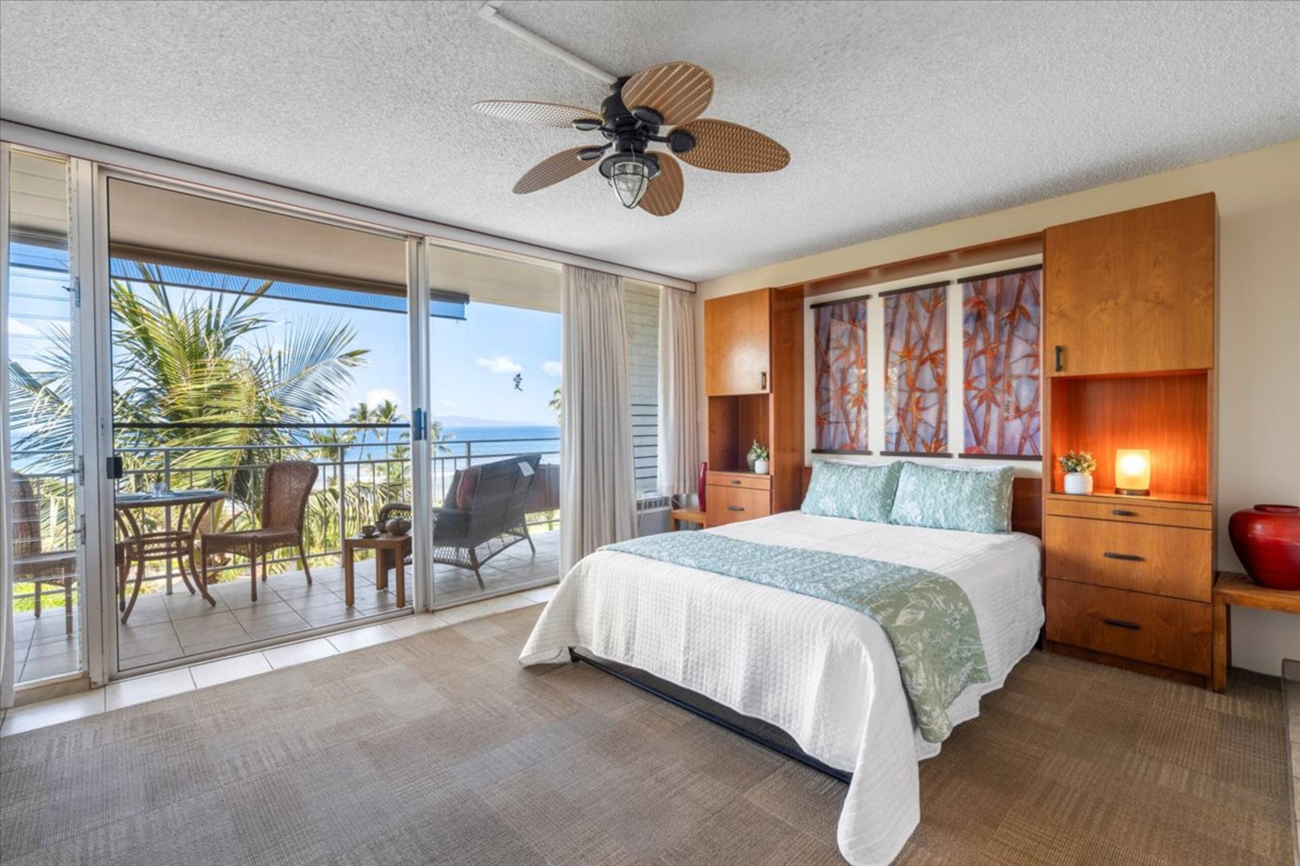 Oceanfront Kihei penthouse with a 32ft lanai - Photo 2