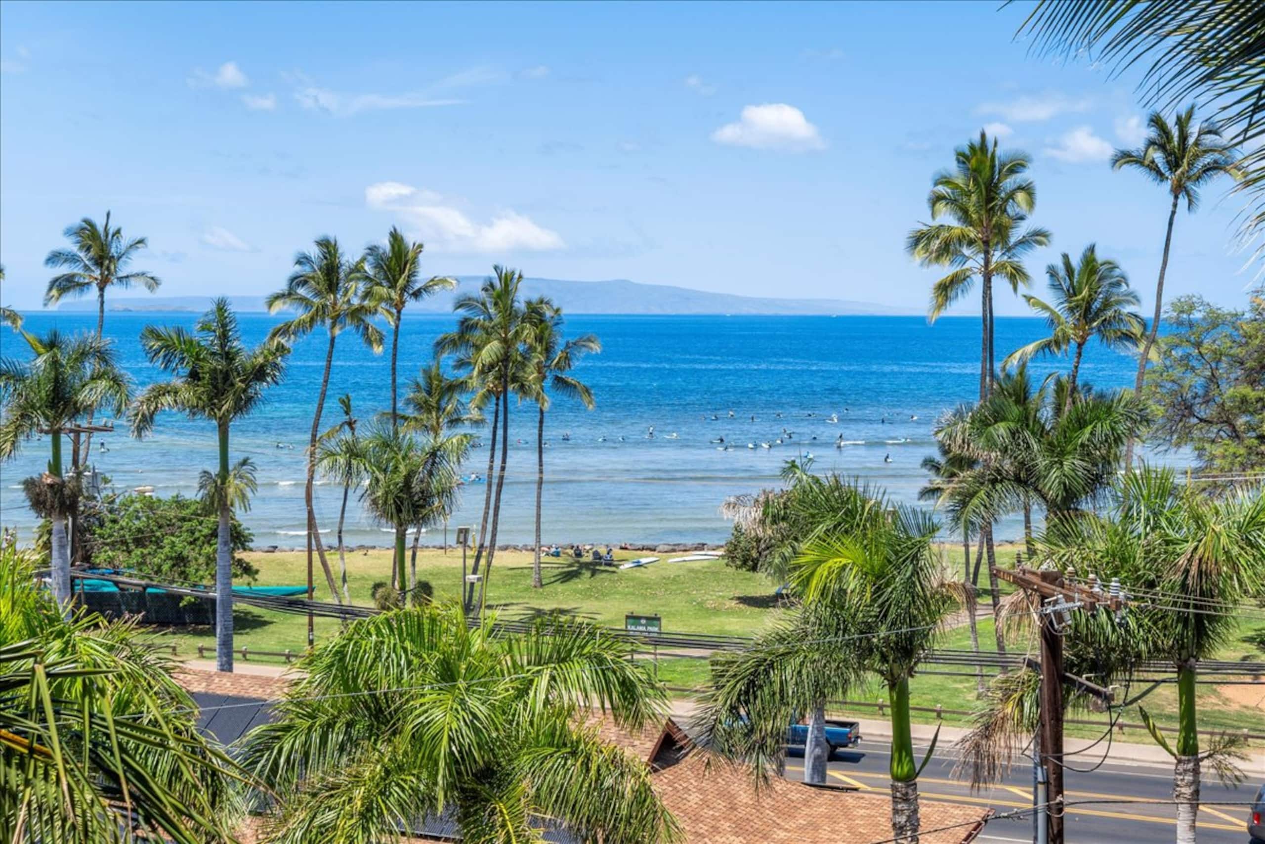 Oceanfront Kihei penthouse with a 32ft lanai - Photo 20