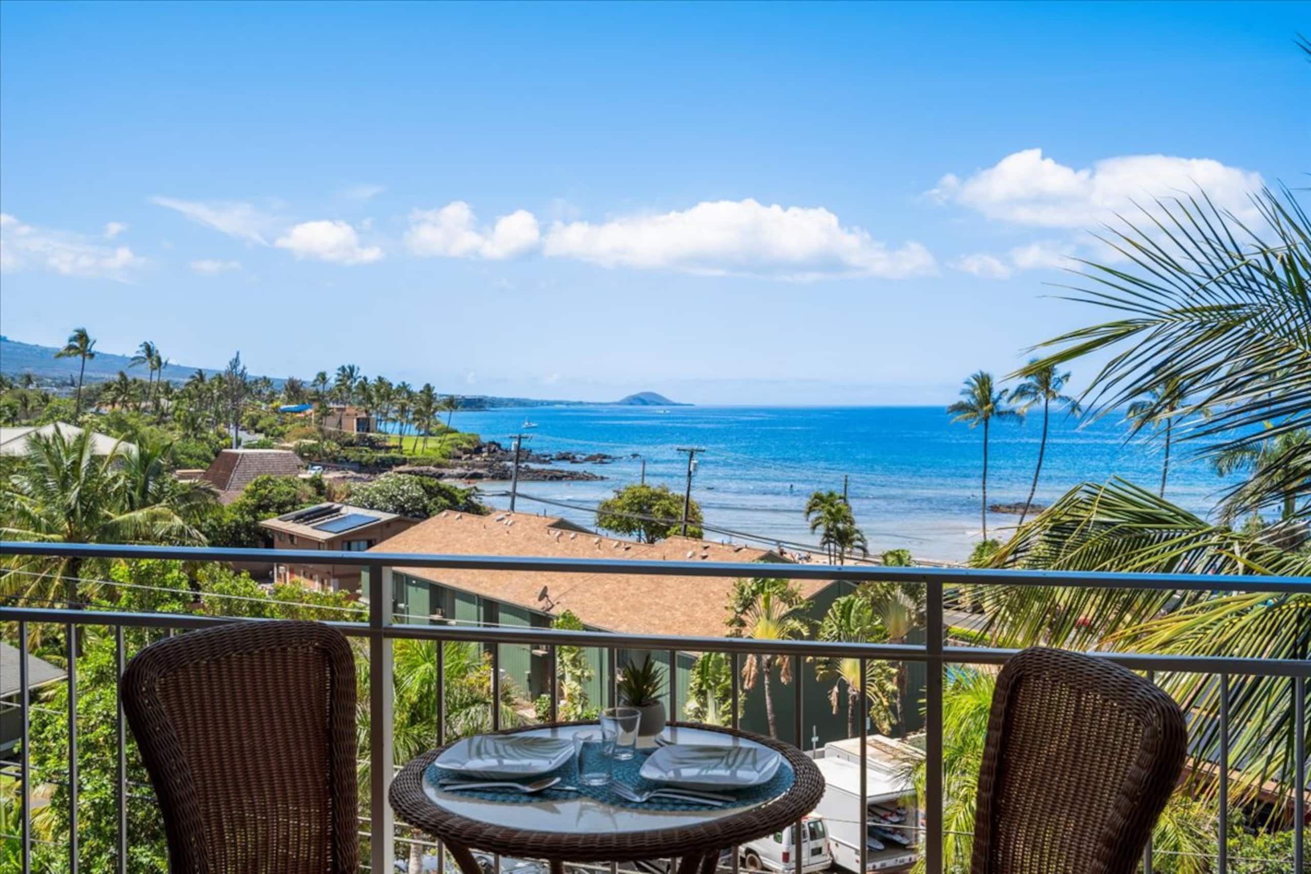 Oceanfront Kihei penthouse with a 32ft lanai - Photo 4