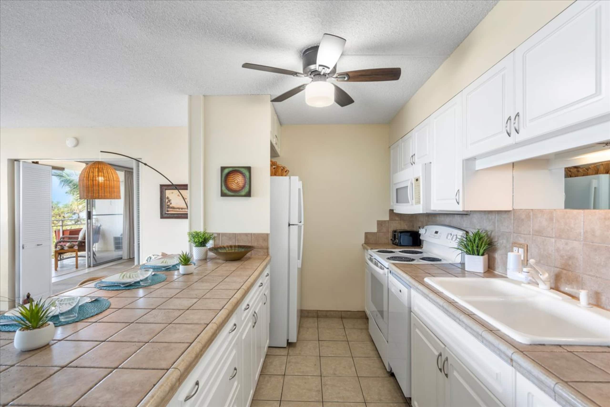 Oceanfront Kihei penthouse with a 32ft lanai - Photo 12